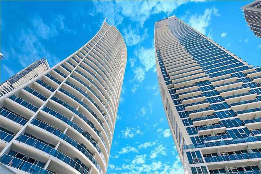 Hotel 270deg Panoramic Hilton Living