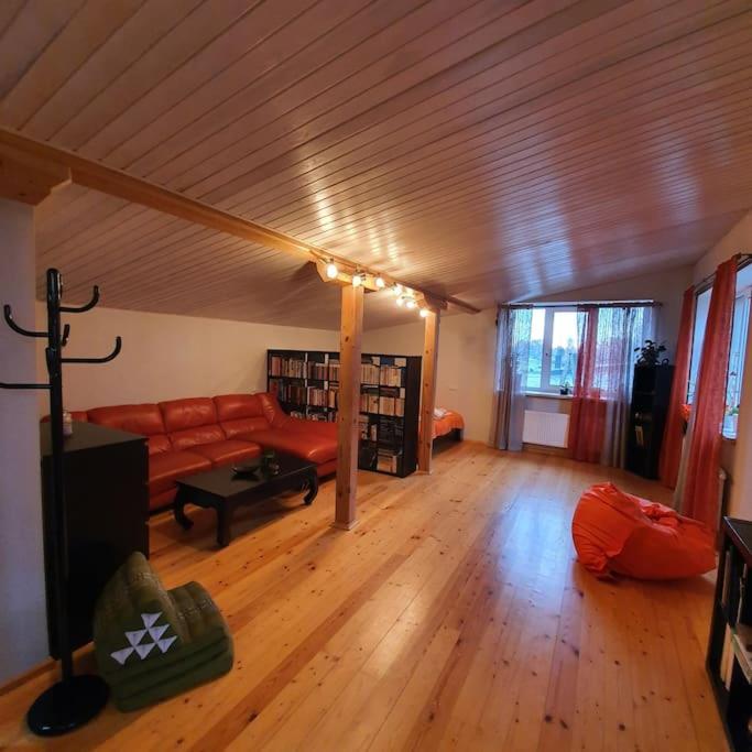 Hotel Studio Apartment And Free Airport Transfer
