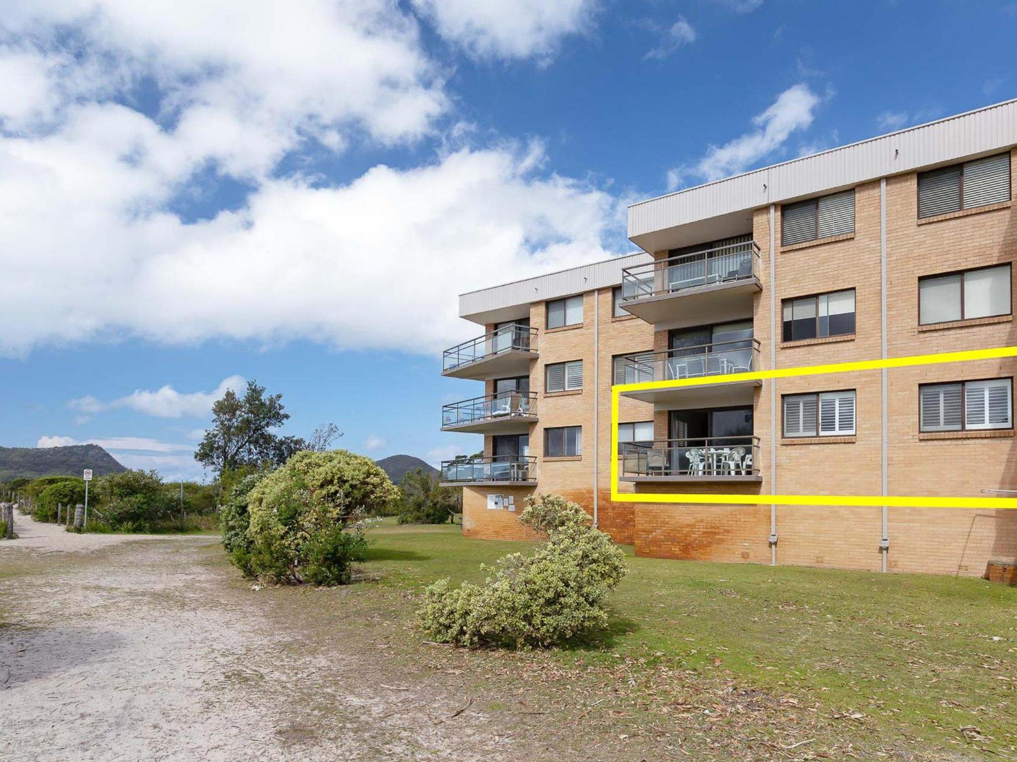 Hotel 13 Intrepid, 3 Intrepid Cl - Fantastic Unit With Stunning Water Views