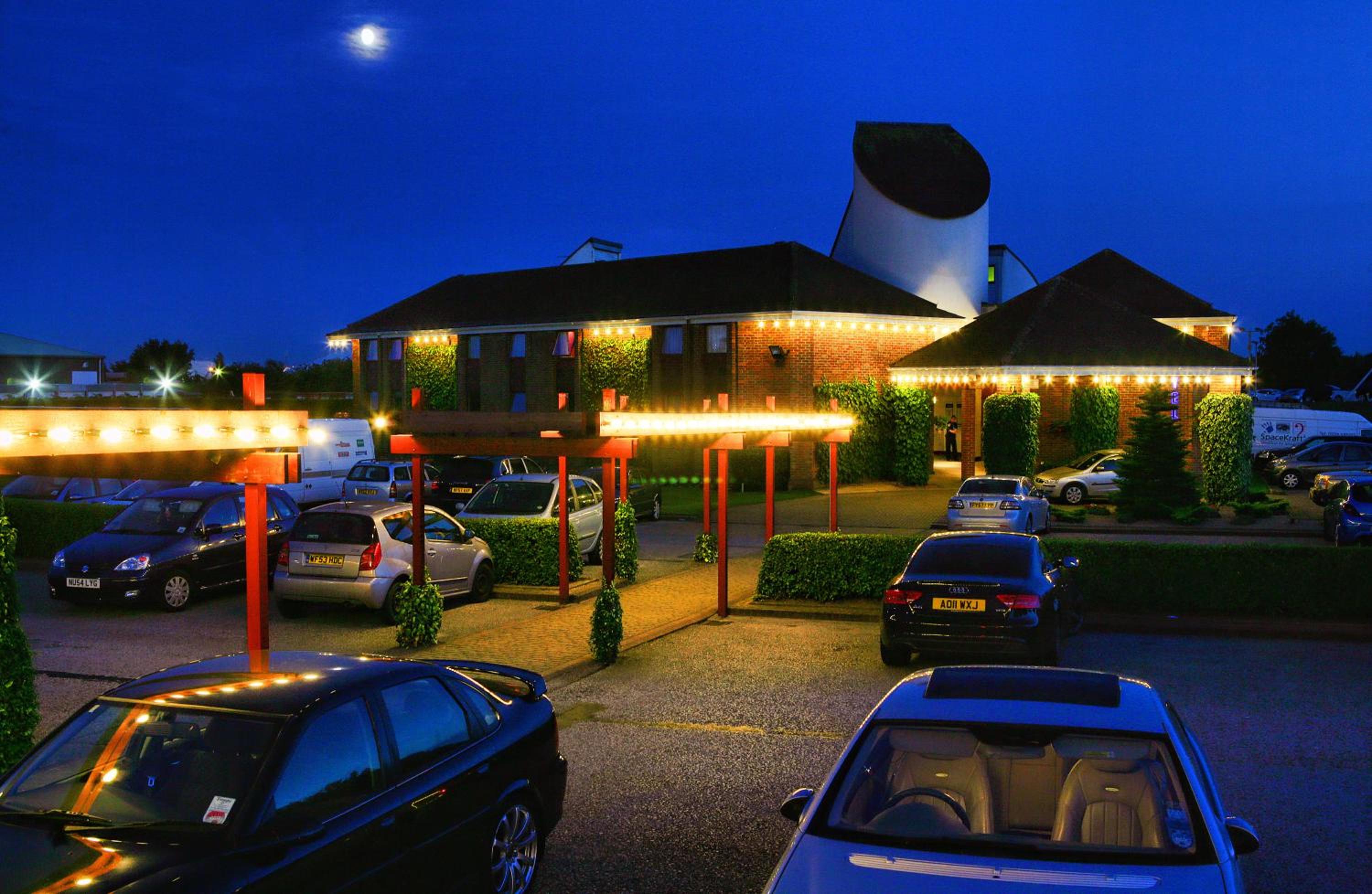 Hotel Damon's Hotel