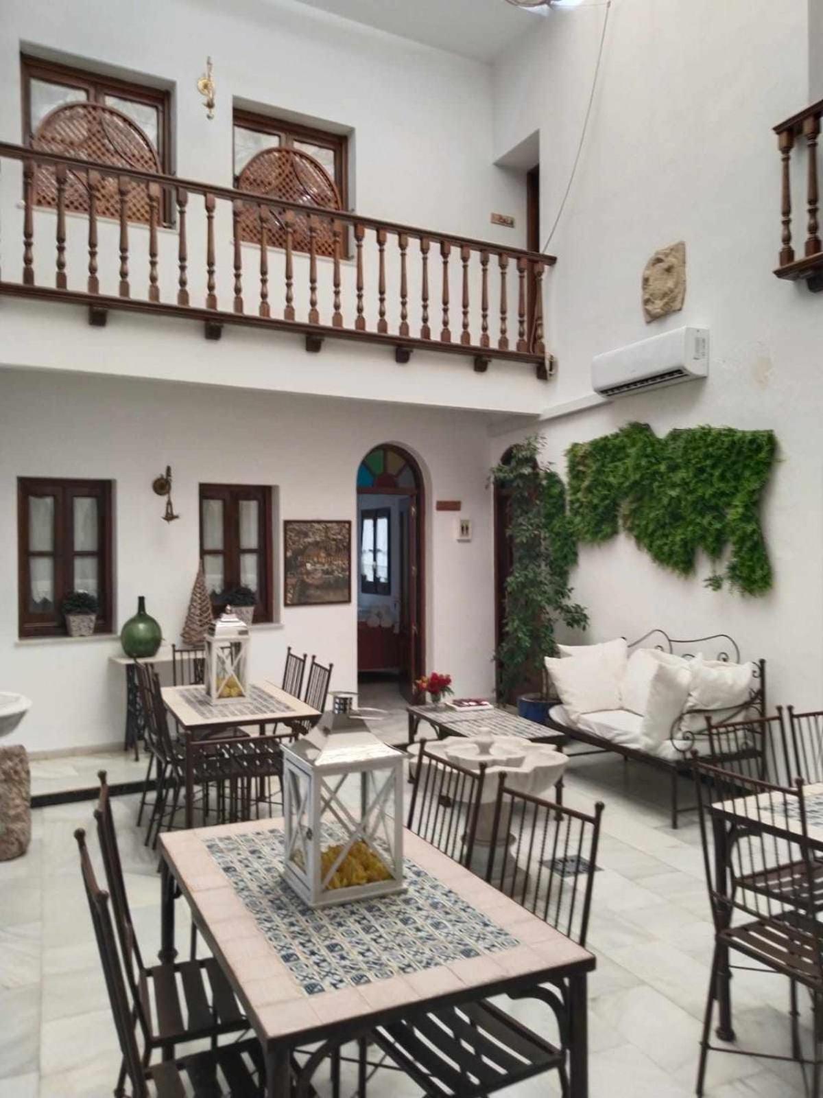 Hotel Hostel Mayflowers