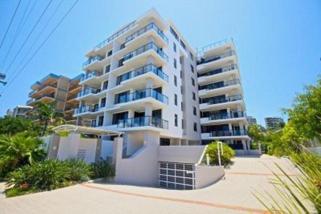 Hotel Kings Row Apartments