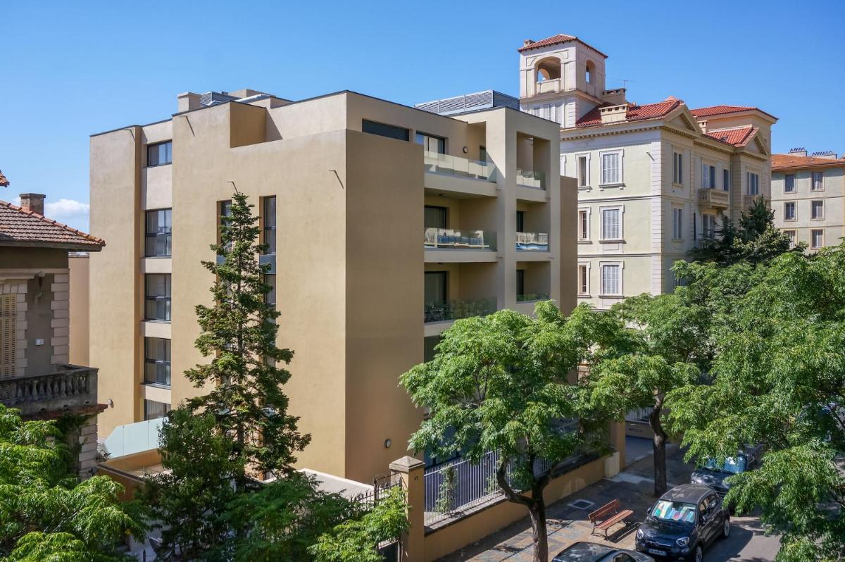 Hotel Residenza Leca Colonna