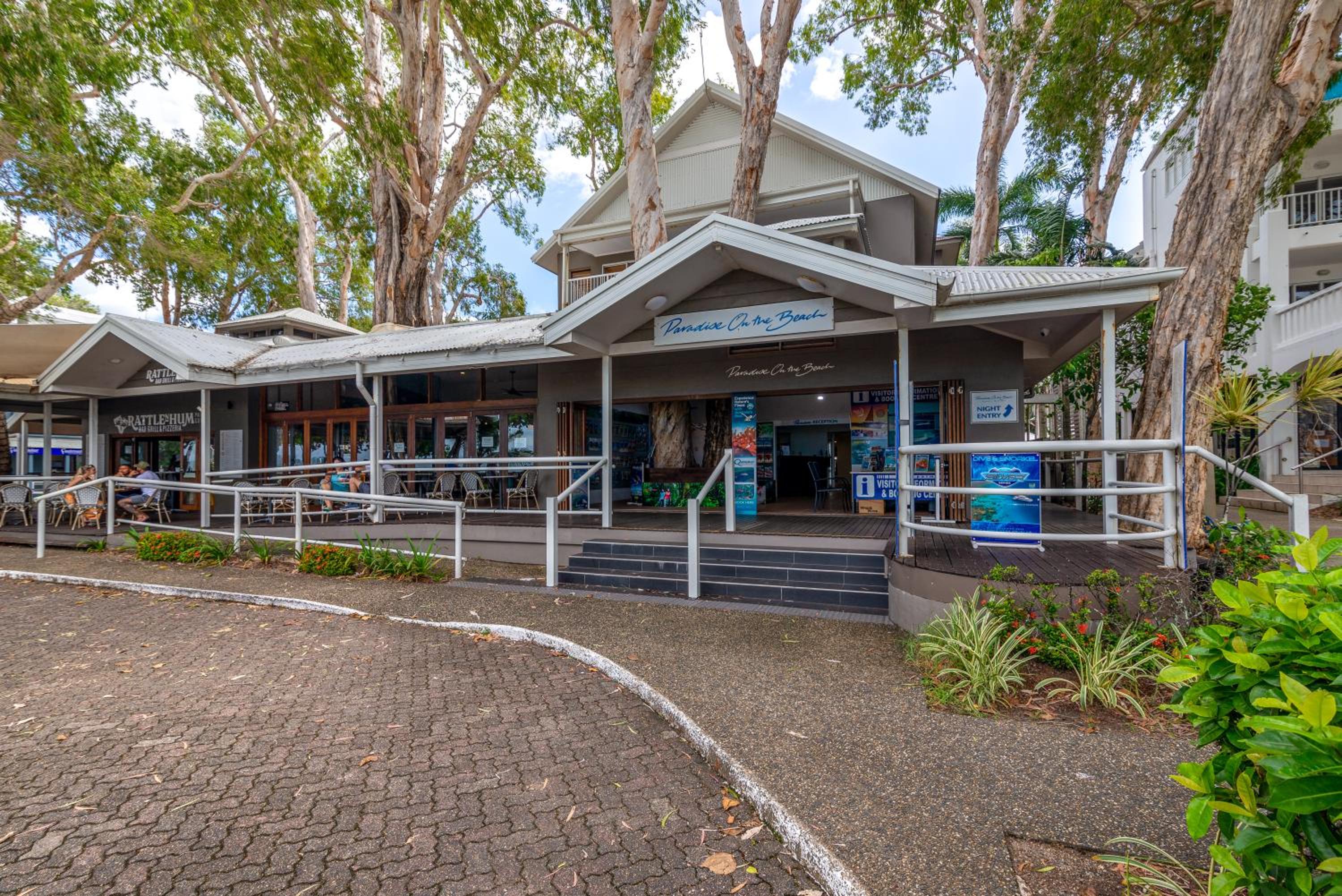 Hotel Paradise On The Beach Resort