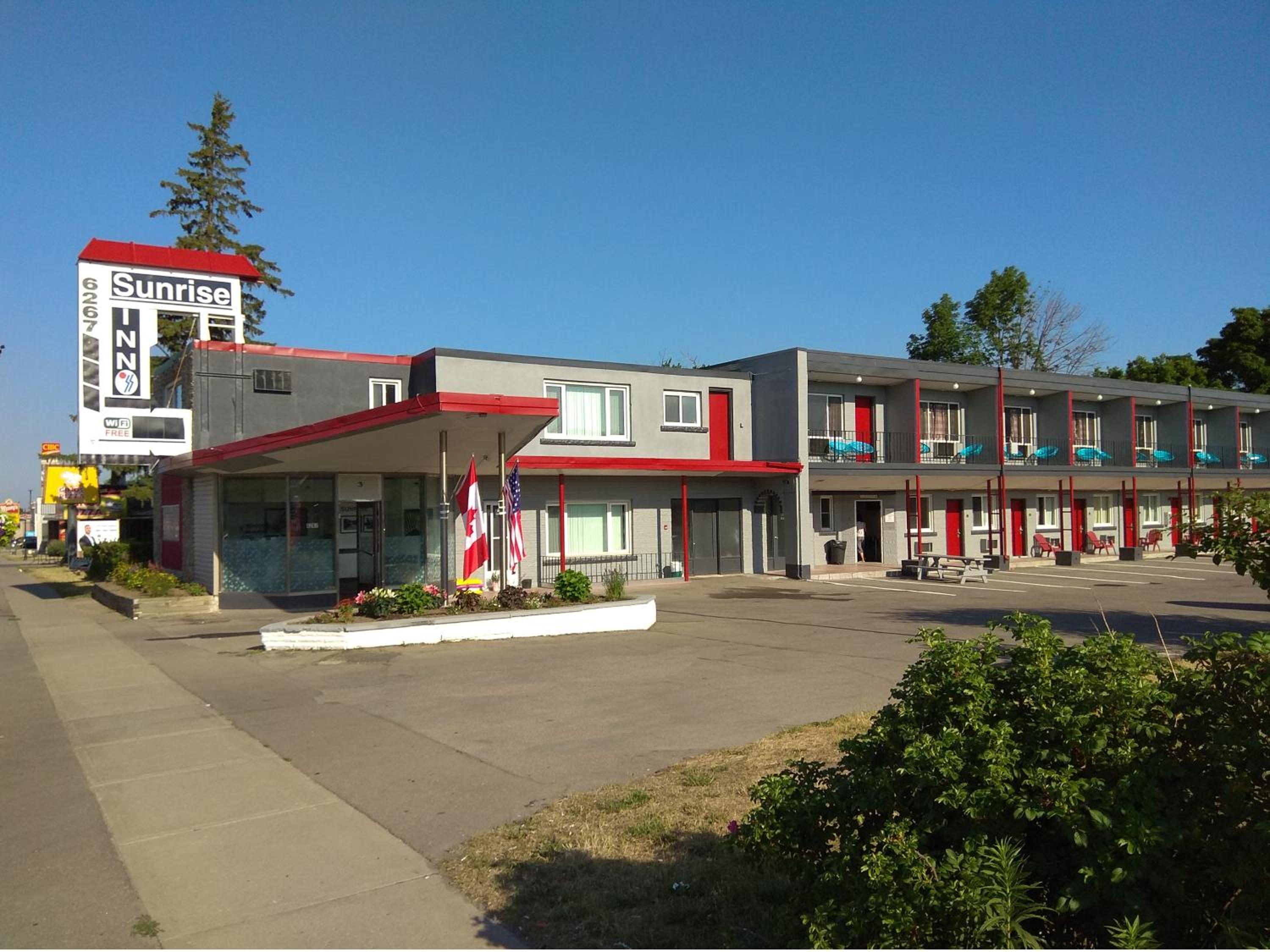 Hotel 6267 Persepolis Inn