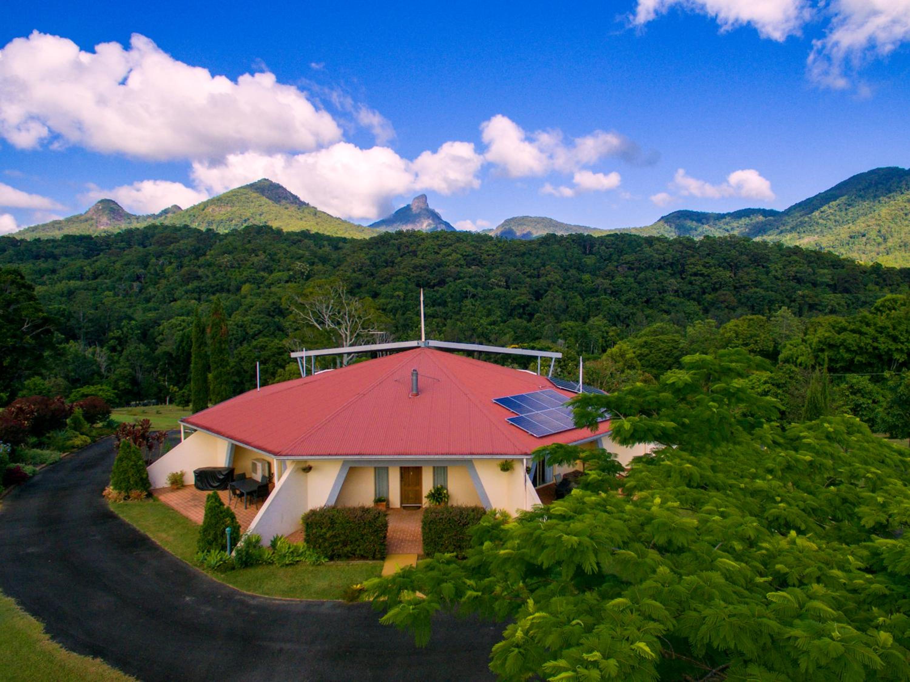 Hotel A view of Mount Warning