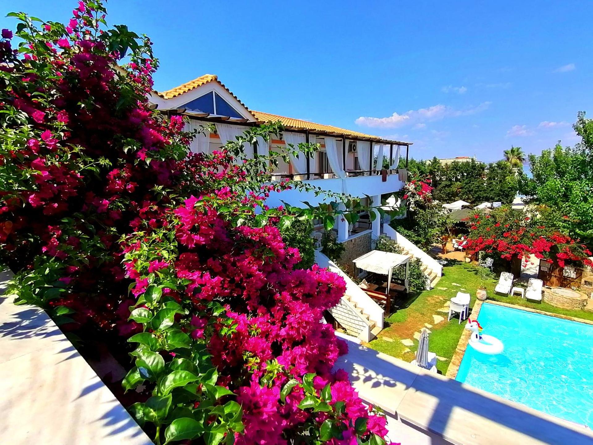 Hotel Maissonete At Rafaella's Resort