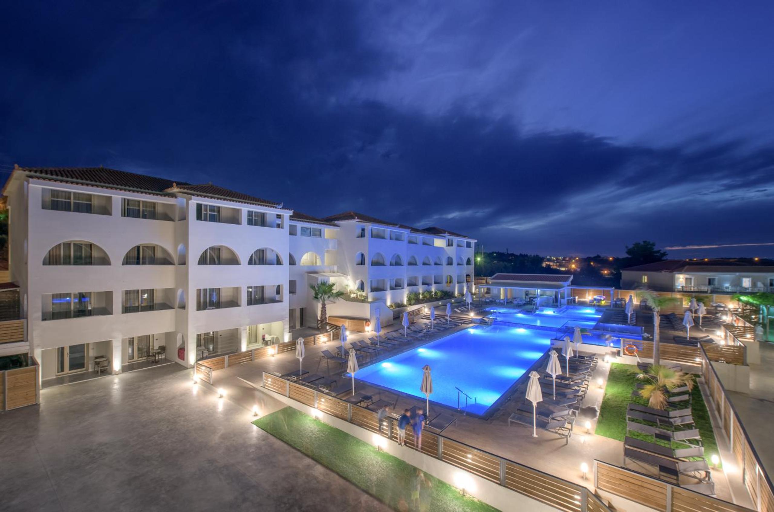 Hotel Azure Resort & Spa