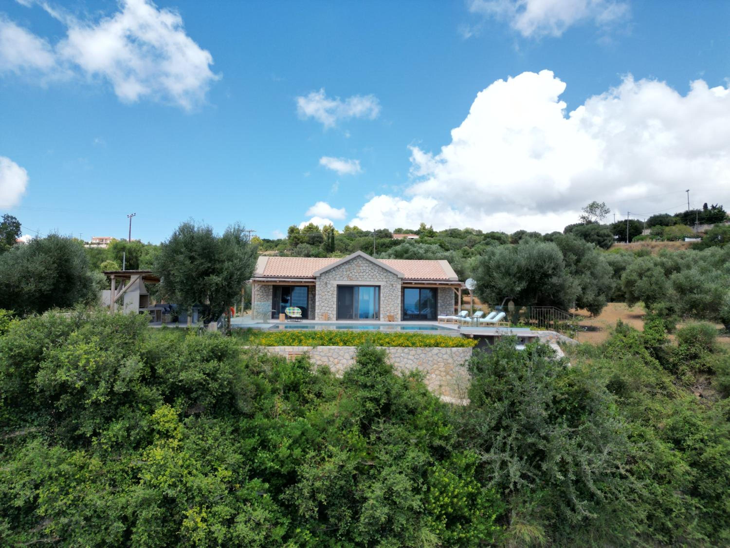 Hotel Elaiopetra Kefalonia - Stonehouse Retreat With Pool - Modern Luxury With Serene Sea And Mountain Views