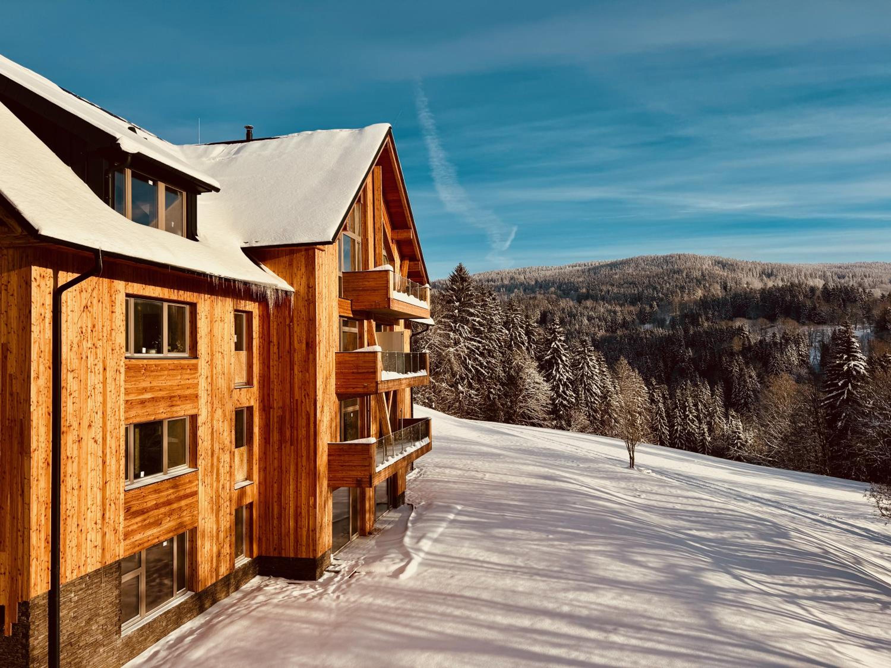 Hotel Aldrov Resort