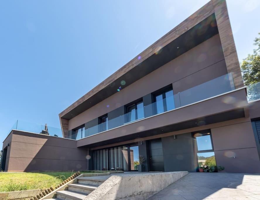 Hotel Casa Unifamiliar Con Vistas En Munguia,espana