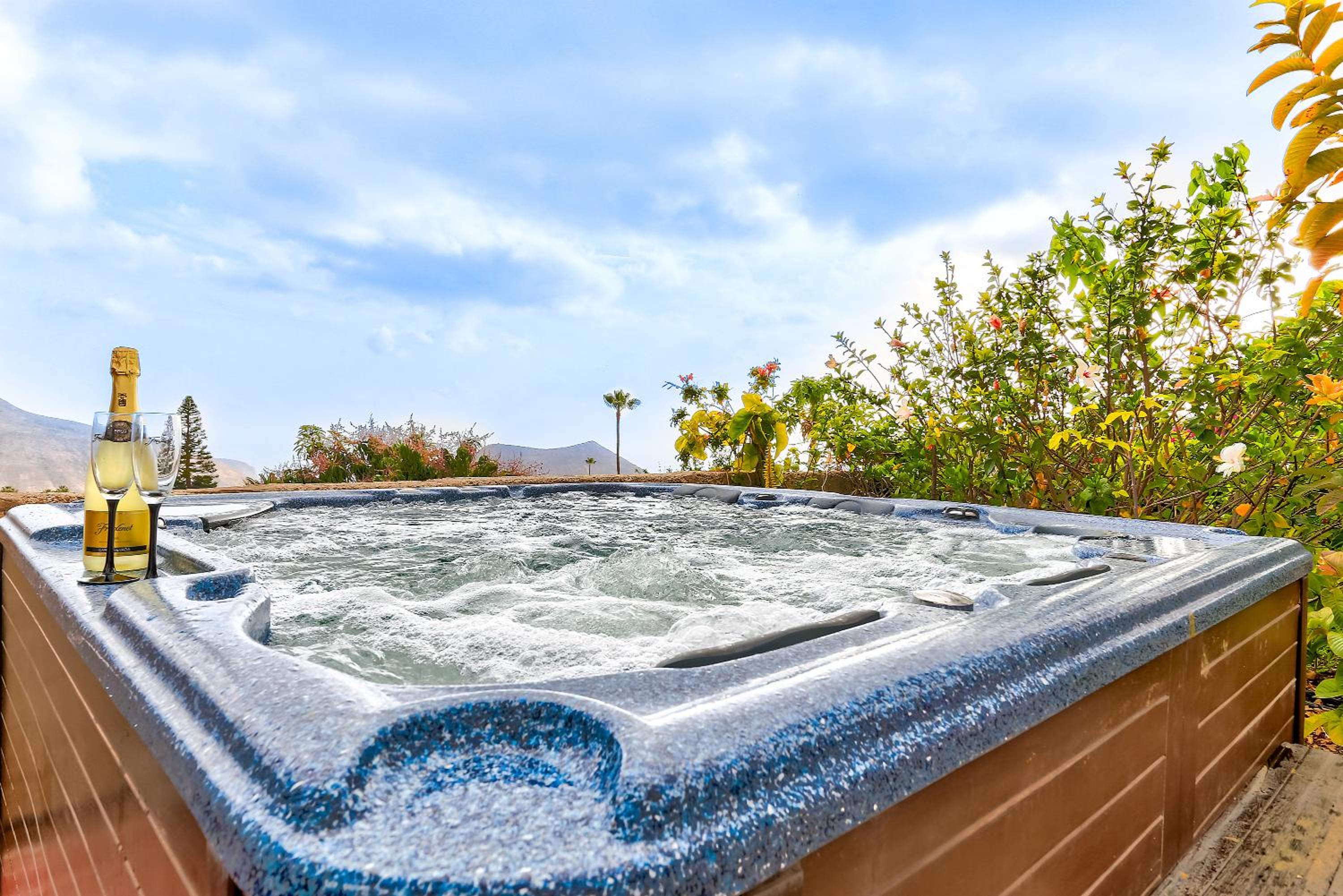 Hotel Mordelliya Private Jacuzzi Suites