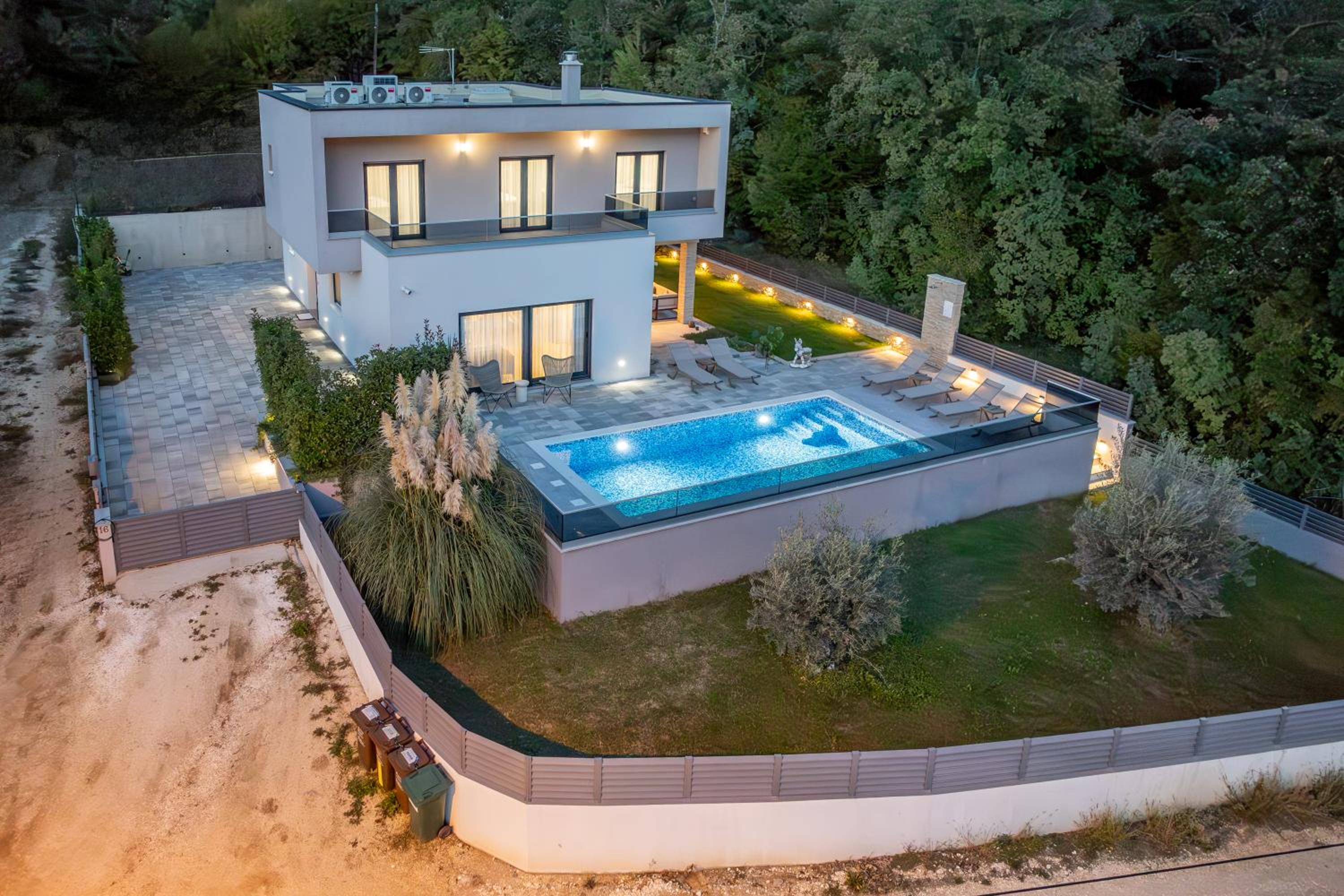 Hotel Luxury Villa Oriolus, Private Pool Jacuzzi, Split