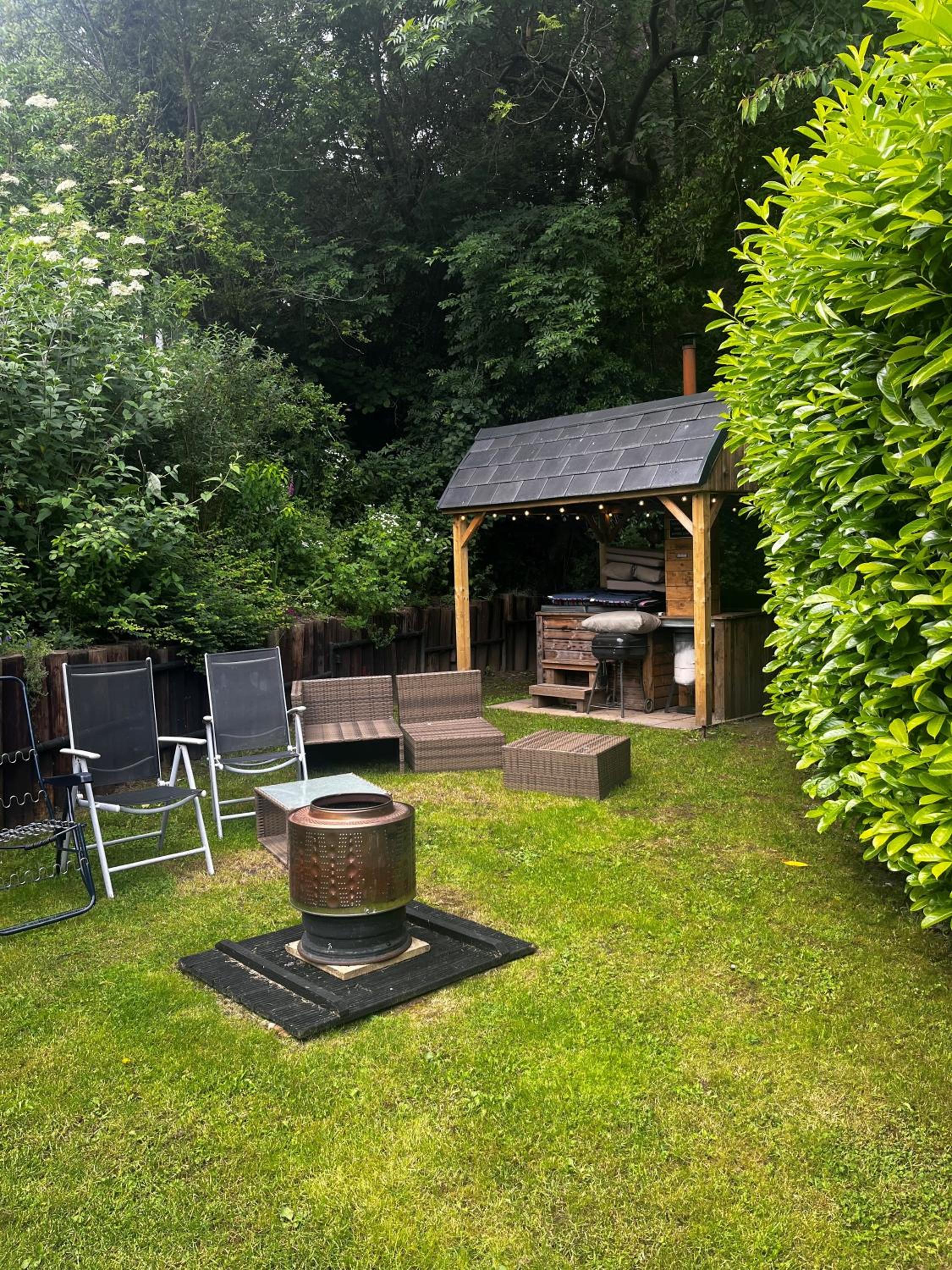 Hotel Shed Gwely
