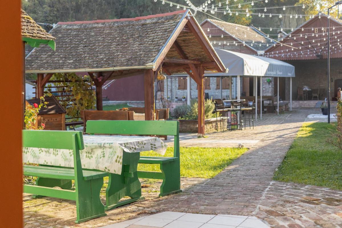 Hotel Kuća za odmor Baranjski Dvori