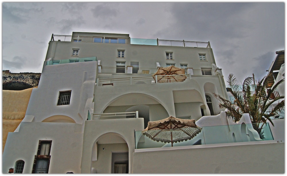 Hotel Nefeles Luxury Suites