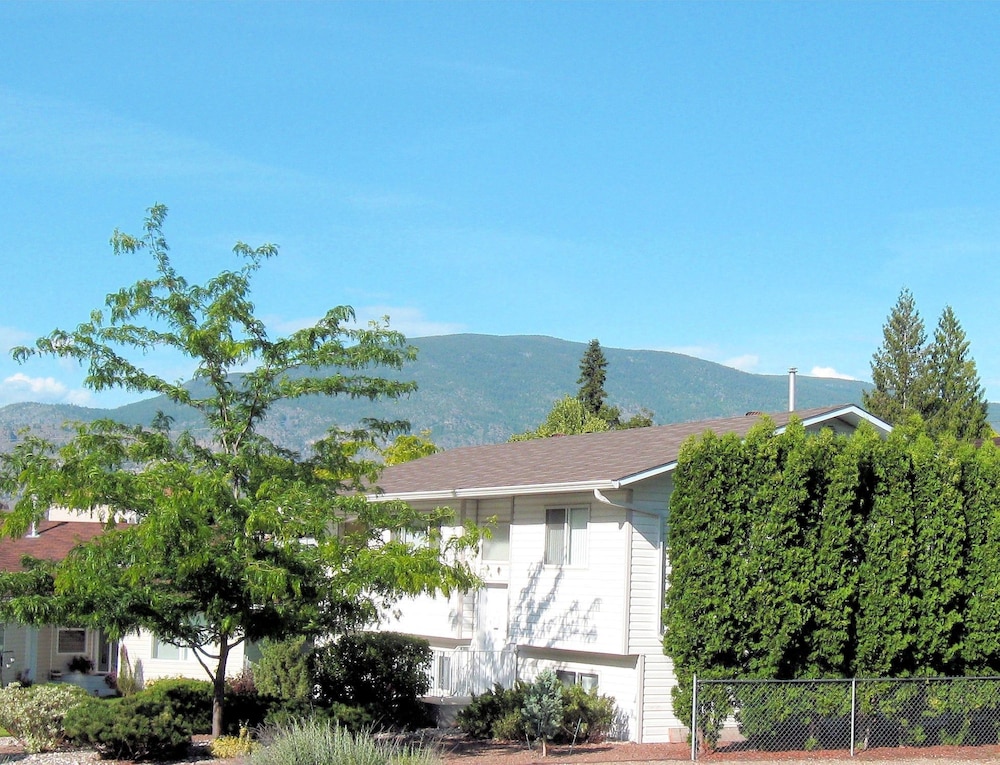 Hotel 1 Of A Kind Sculpture B&B