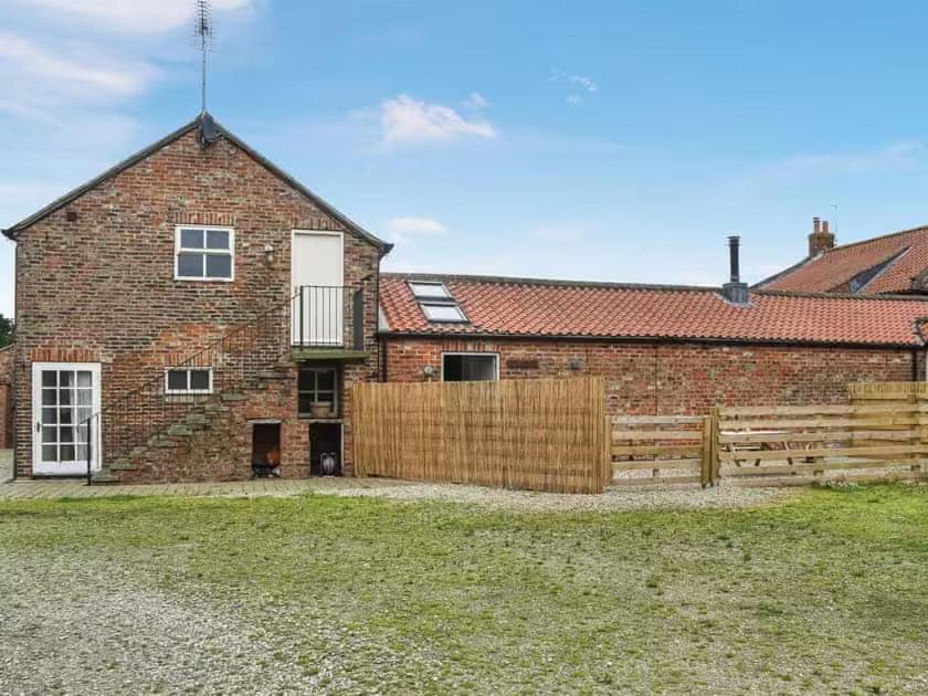 Hotel Granary Cottage With Hot Tub