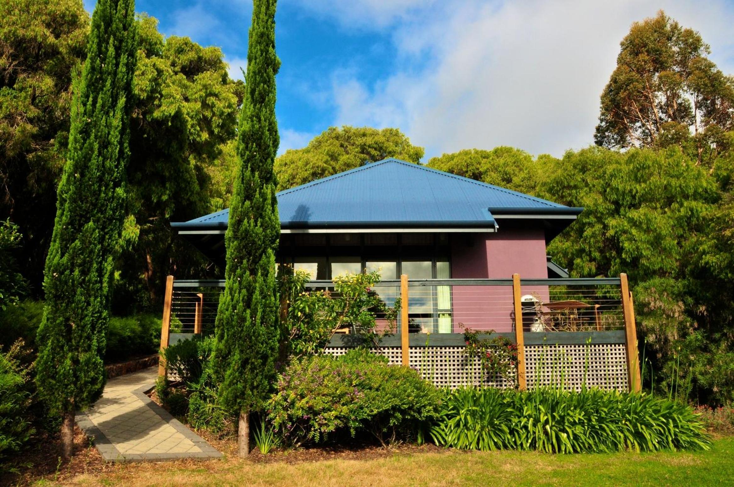 Hotel Waterfall Cottages