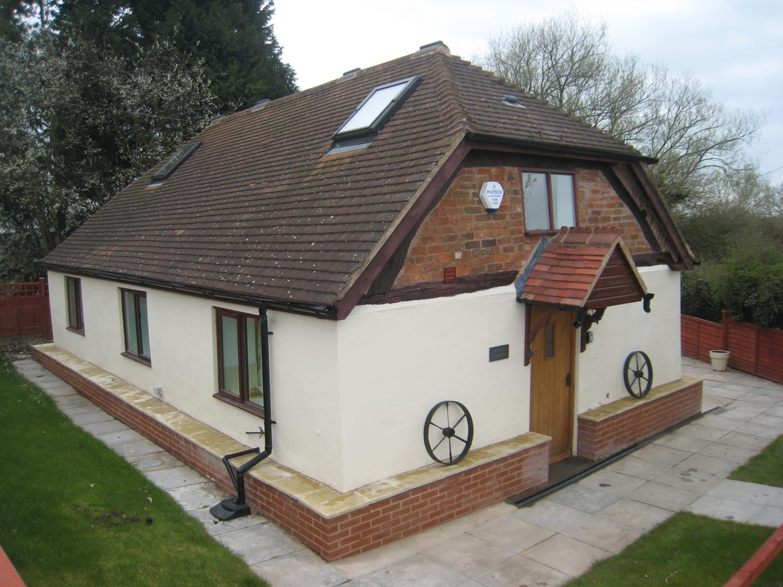 Hotel Romeo Cottage - Sleeps 4 - Open Plan Barn - Private Hot Tub & Garden