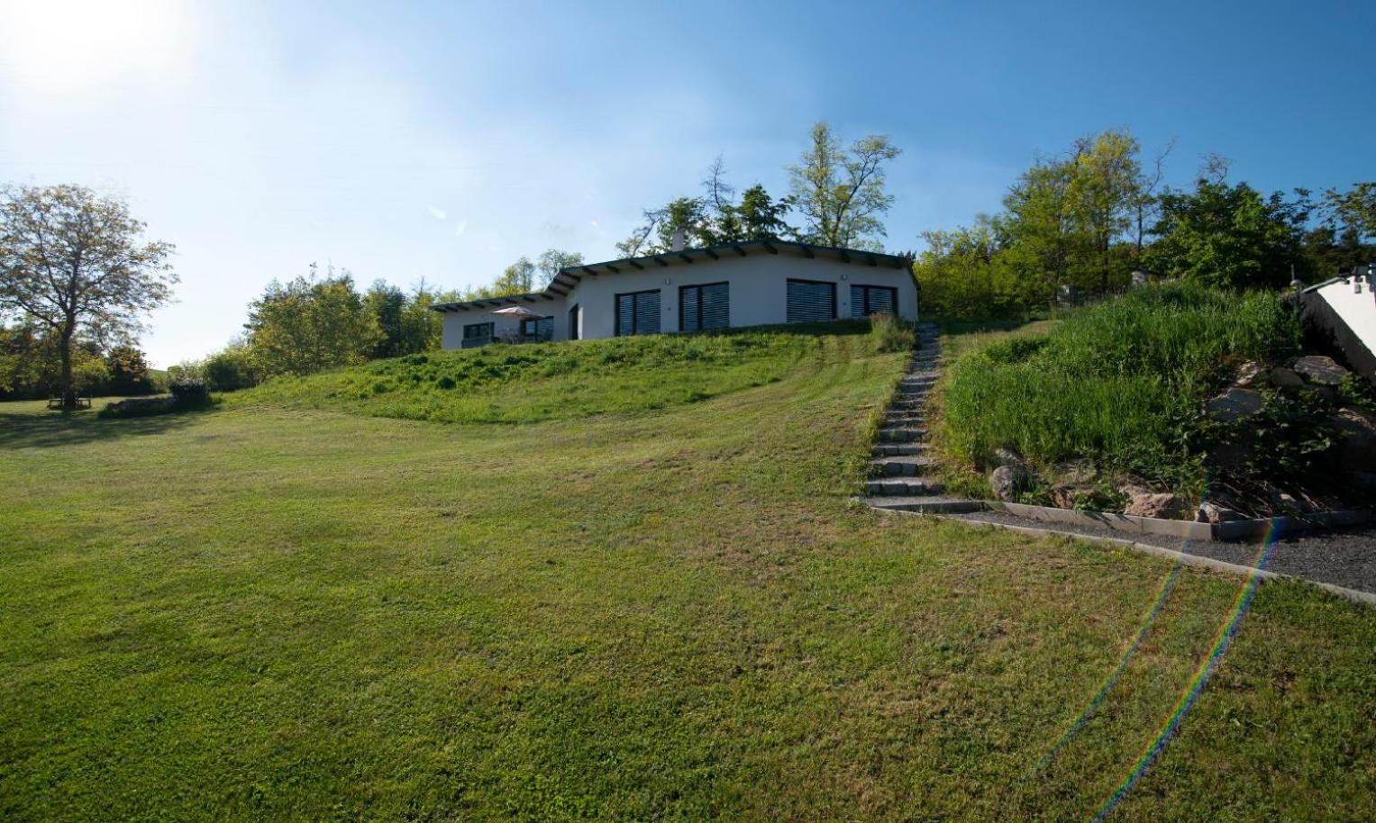 Hotel Wellness Bungalov - Vodni Nadrz Slapy - 40km Od Prahy