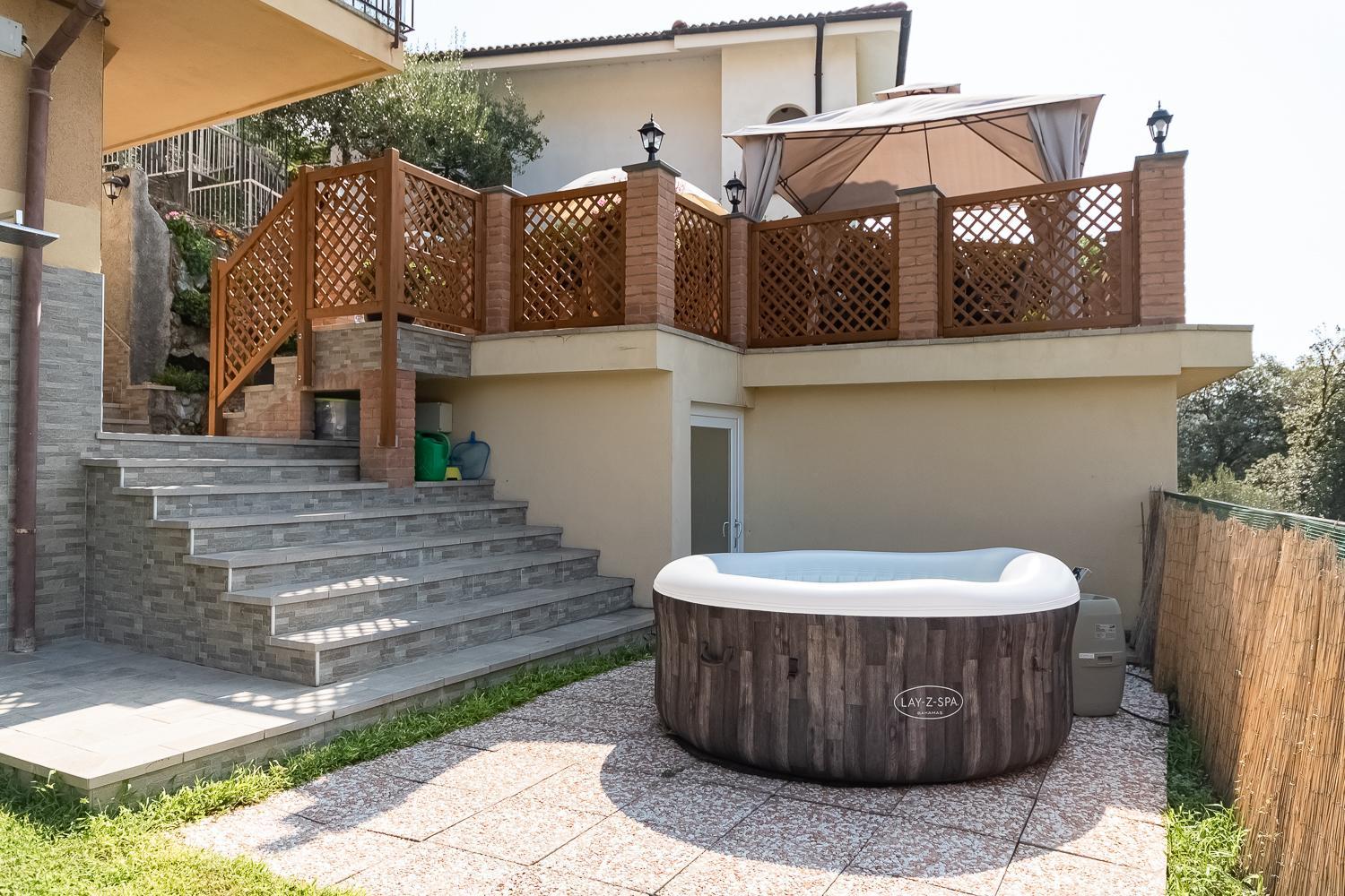 Hotel La Roccia Fiorita Appartamento Con Giardino E Jacuzzi