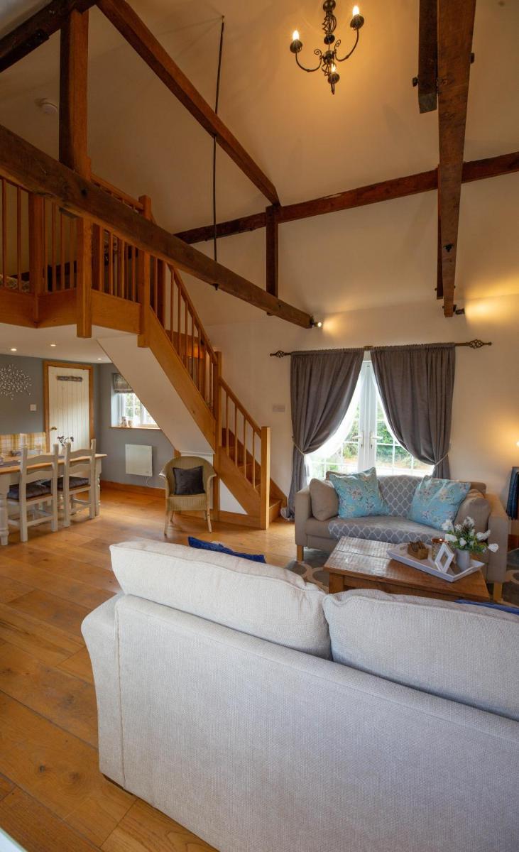 Hotel Cherry Orchard Lodge