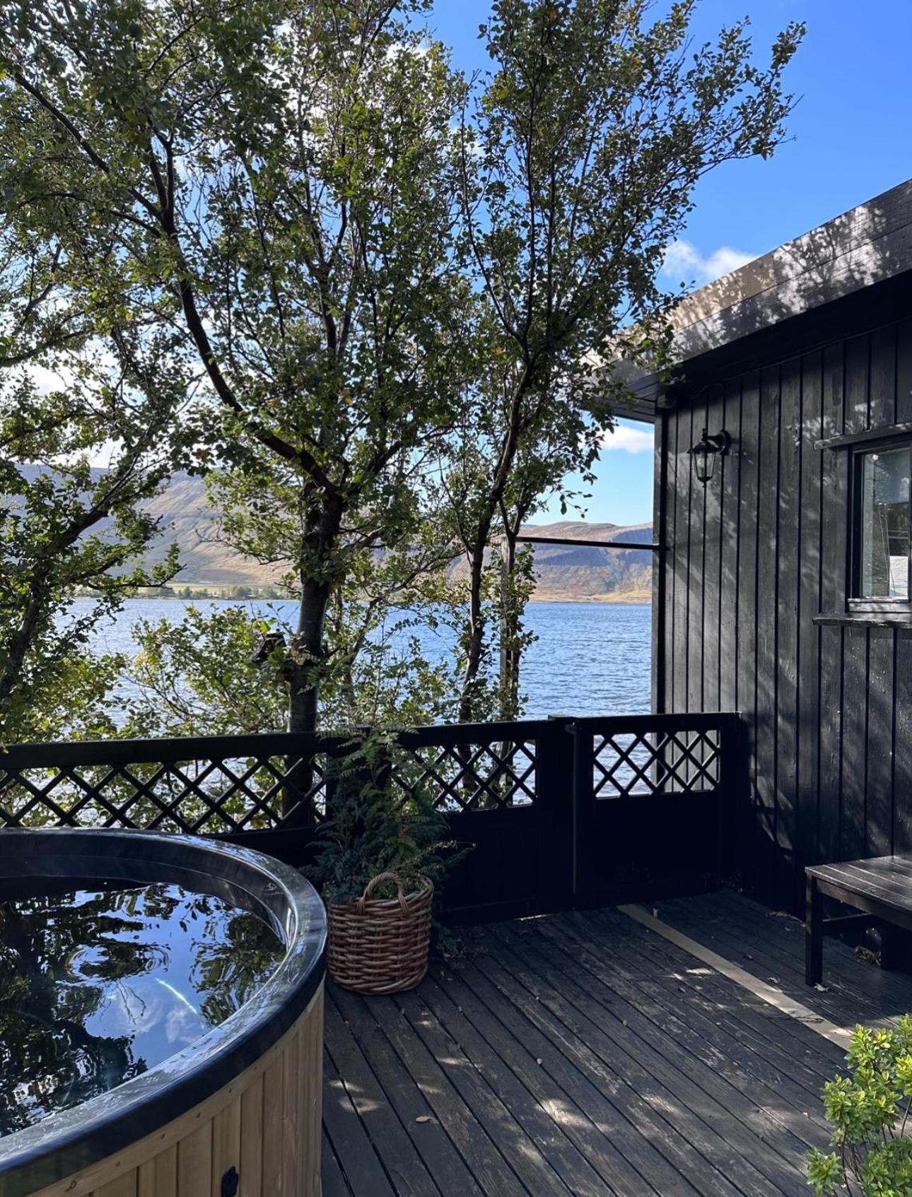 Hotel Cosy Lakeview Cabin 45 Minutes From Reykjavik