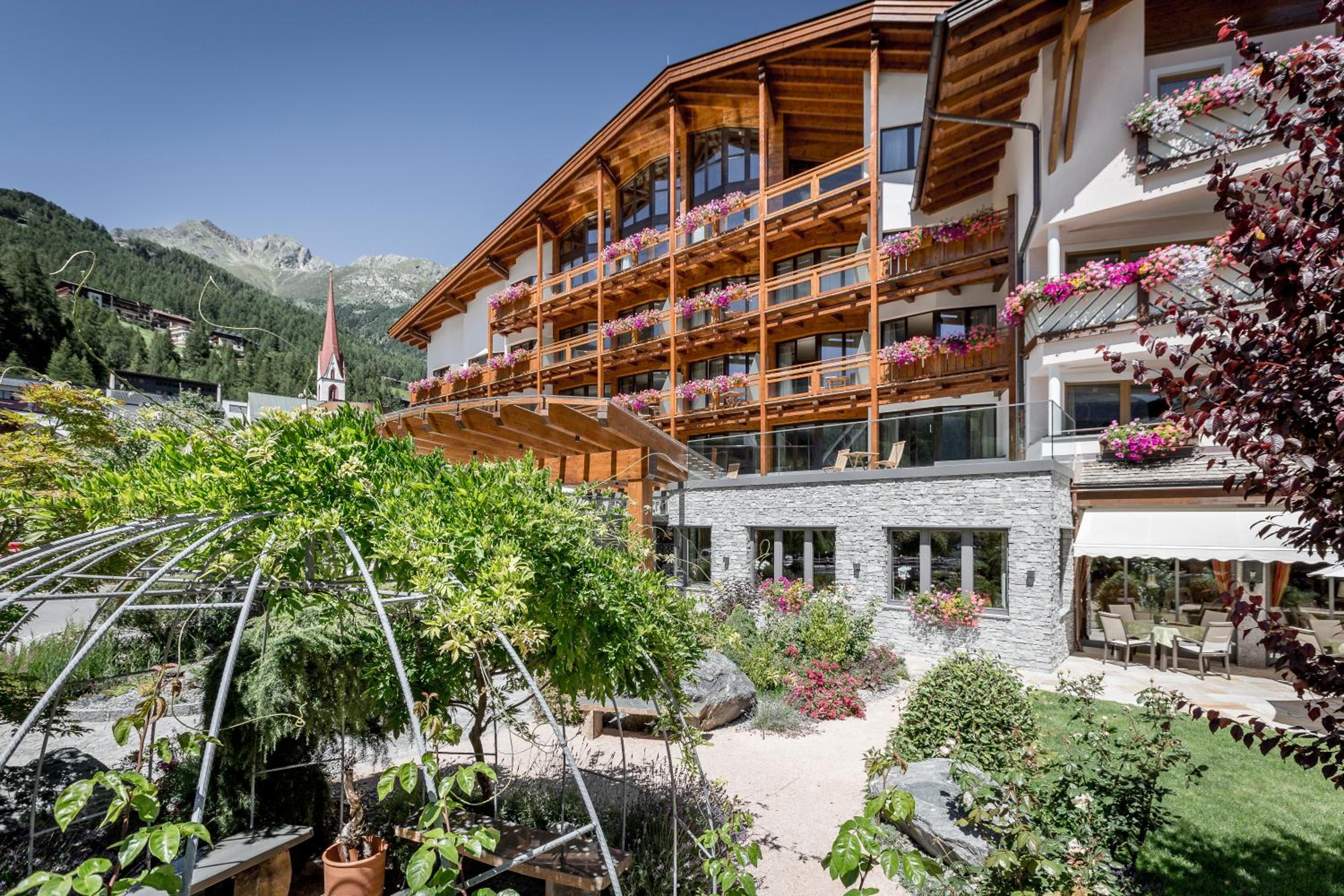 Hotel Das Central – Alpine . Luxury . Life