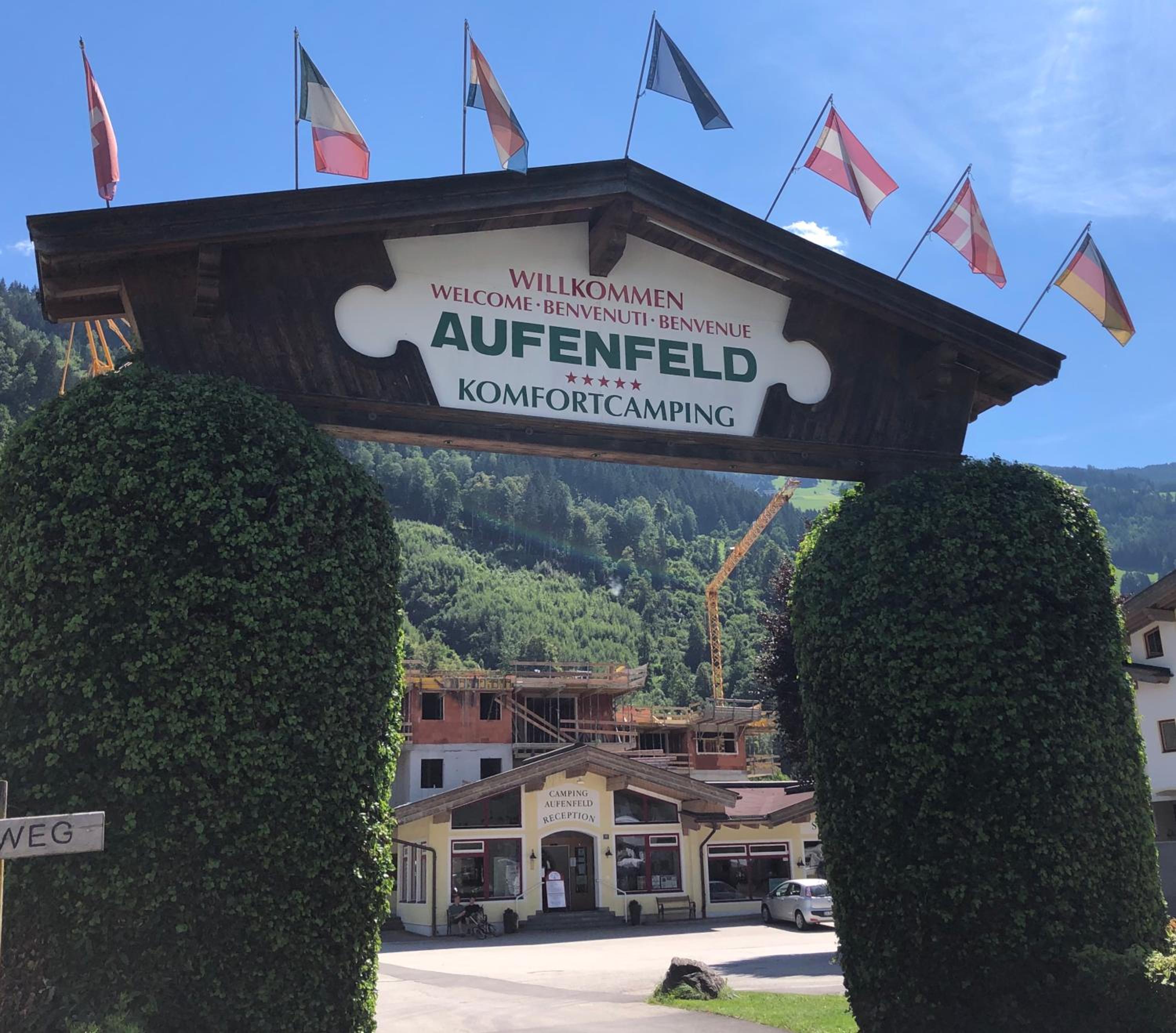 Hotel Zillerglückhütte - 5 Sterne Camping Aufenfeld