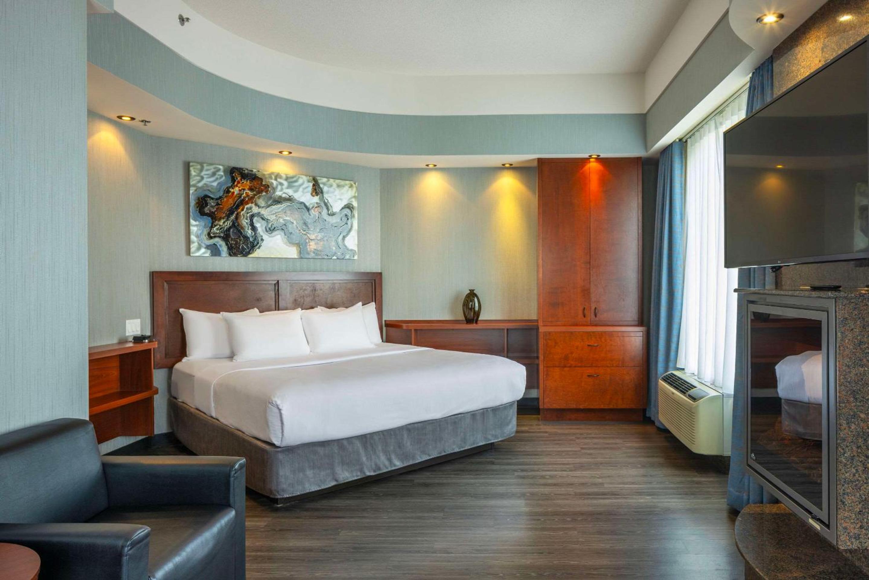Hotel Quality Inn & Suites