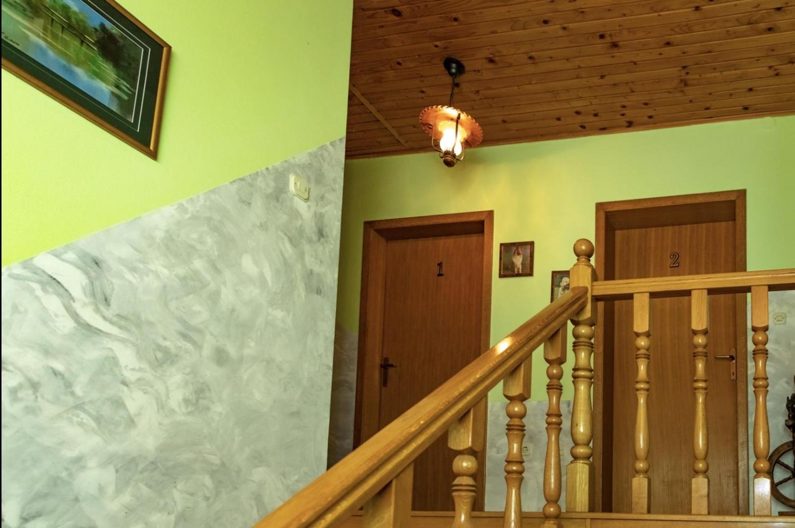 Hotel OPG Vuk bed&breakfast "Čarobni snovi"