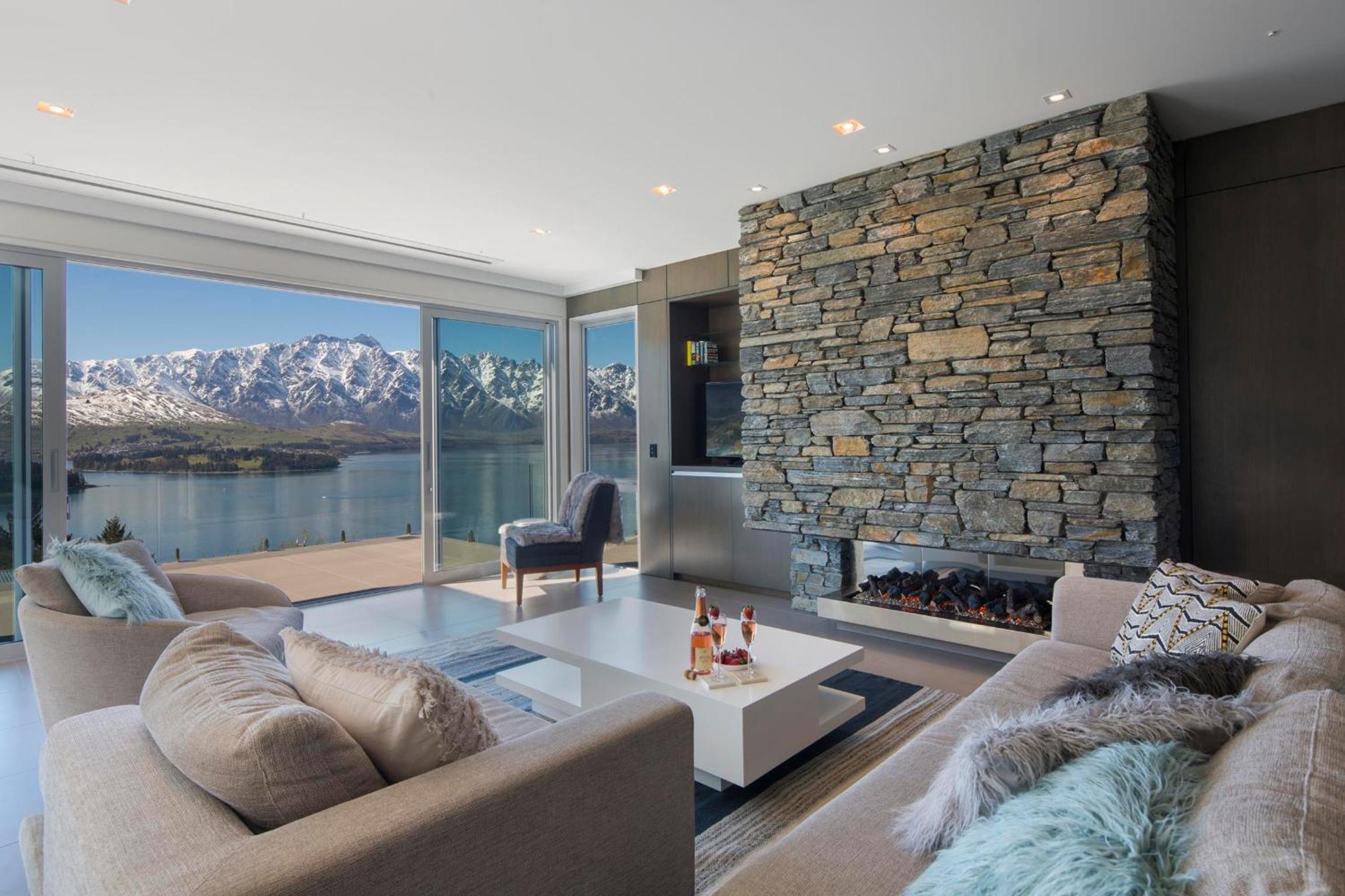 Hotel The Views And Spa By Staysouth