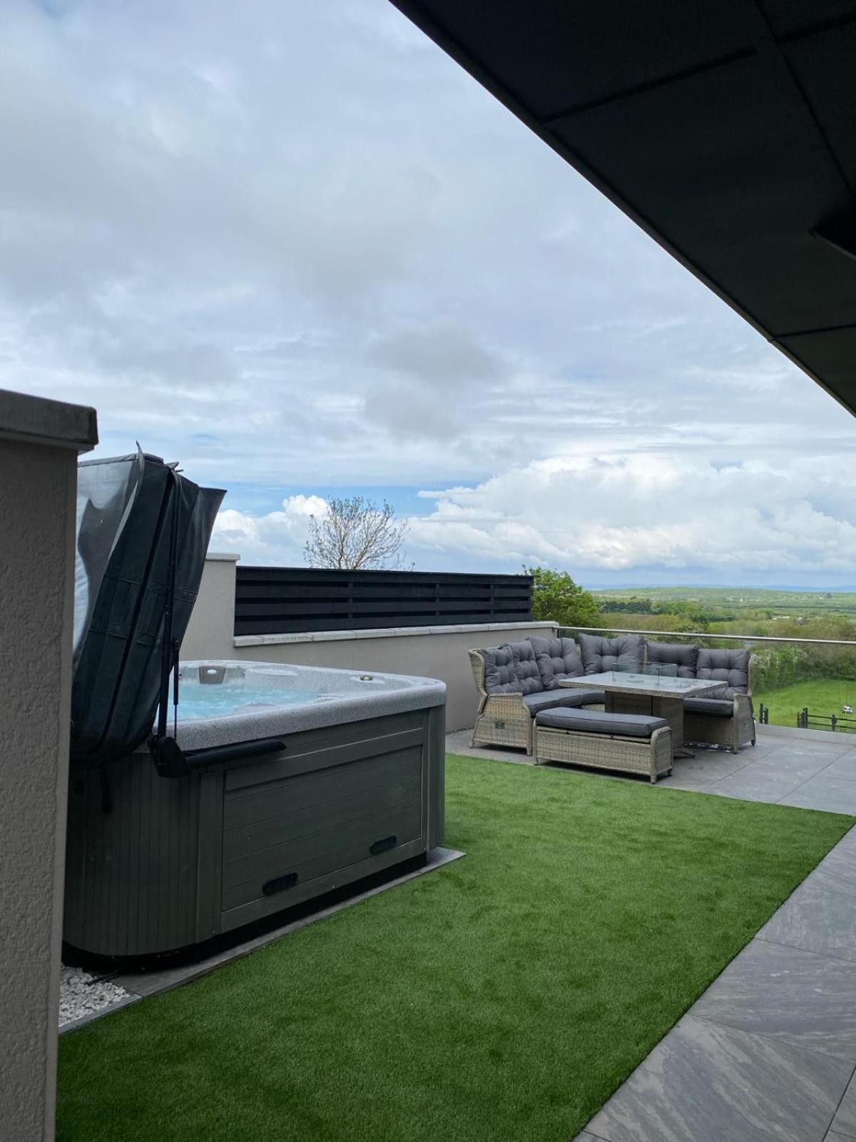 Hotel Channel View