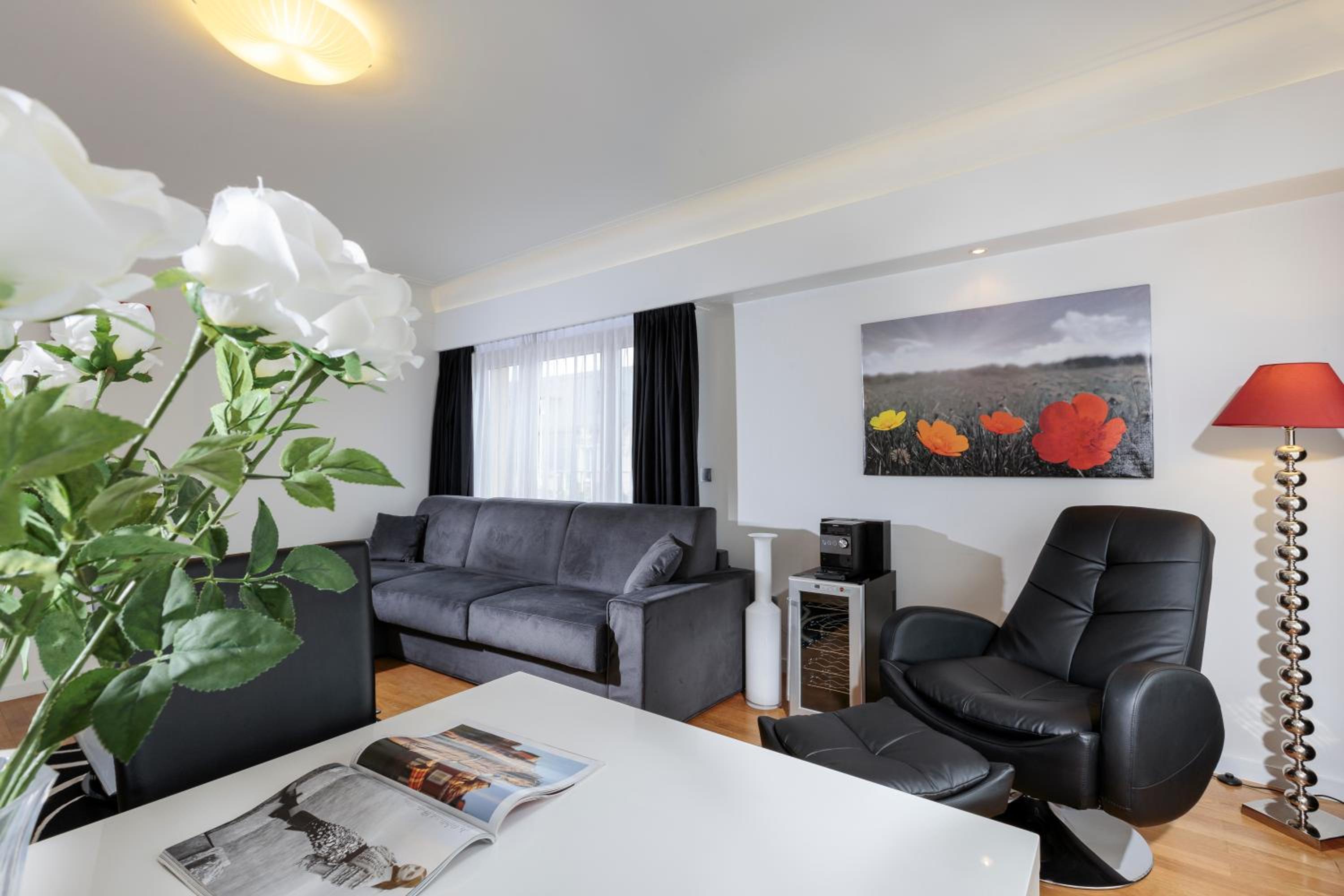 Hotel The Queen Luxury Apartments - Villa Carlotta