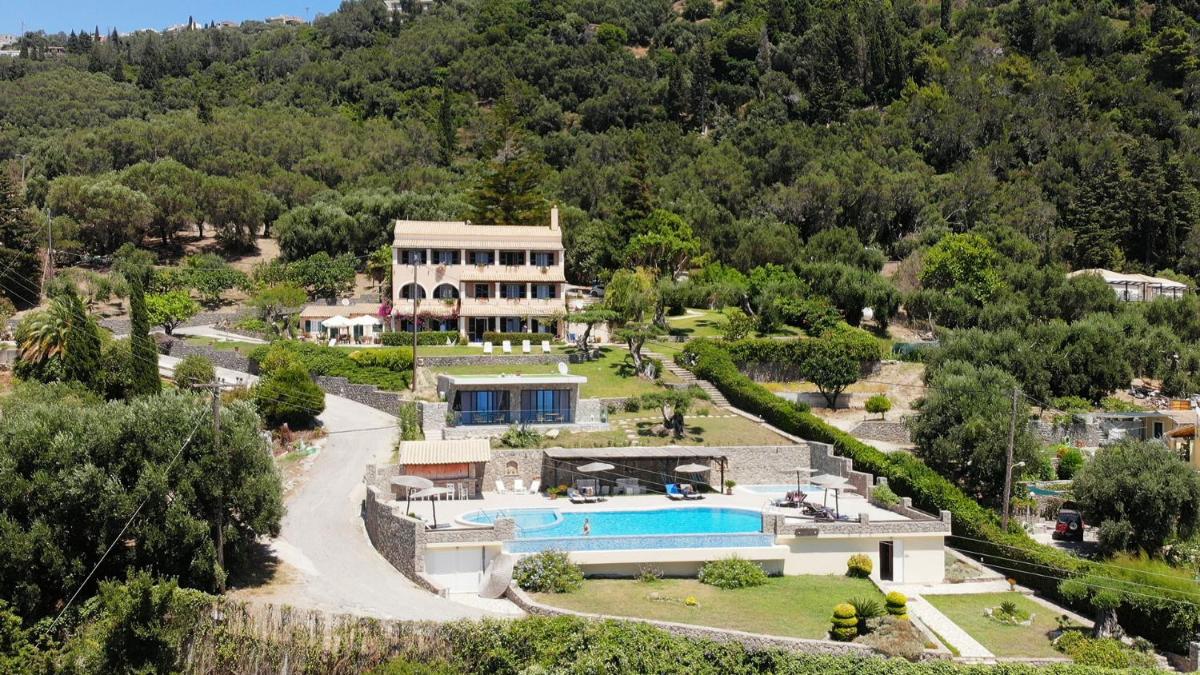 Hotel Green Hill Resort