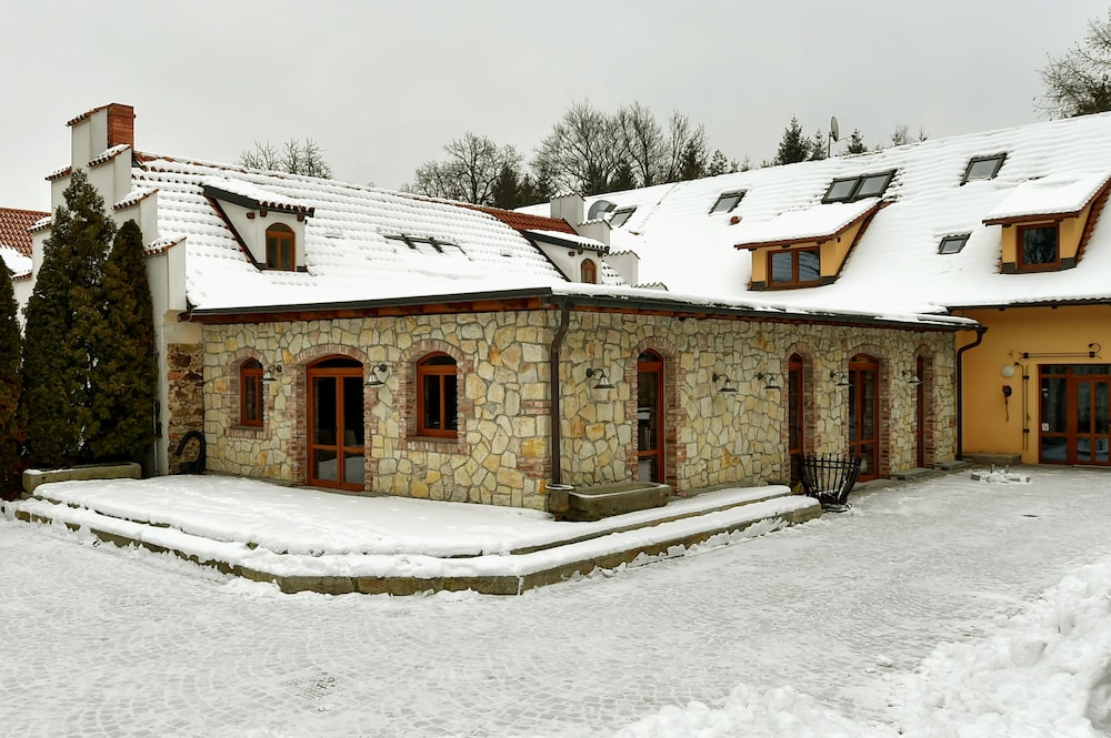 Hotel ZÁmeckÁ FoŘtovna P. Metternich