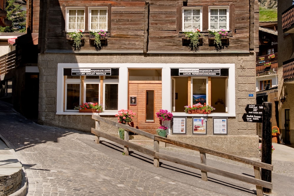 Hotel Mountain Exposure Luxury Chalets & Apartments