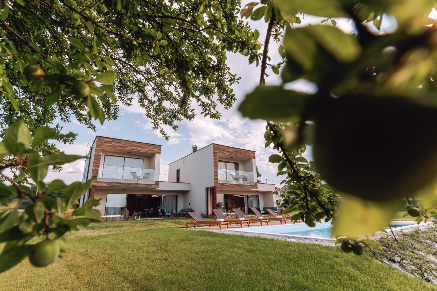 Hotel Iris Croatica Superior Apartment With Shared Pool