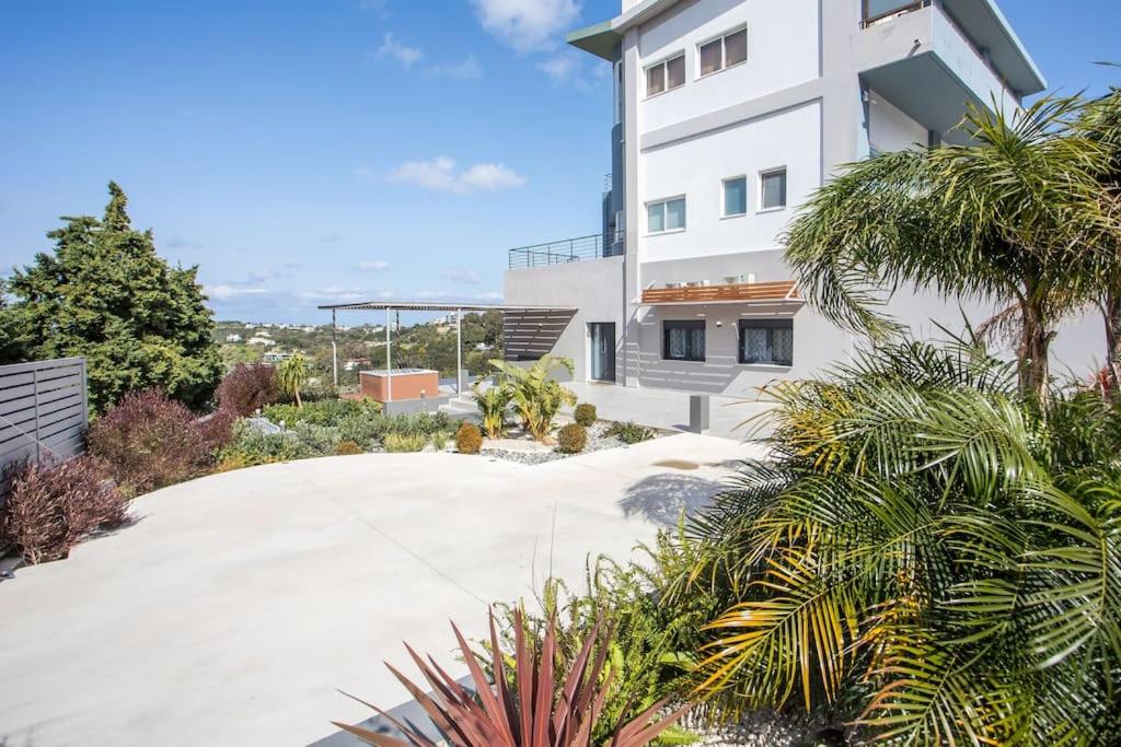 Hotel Evies Oasis