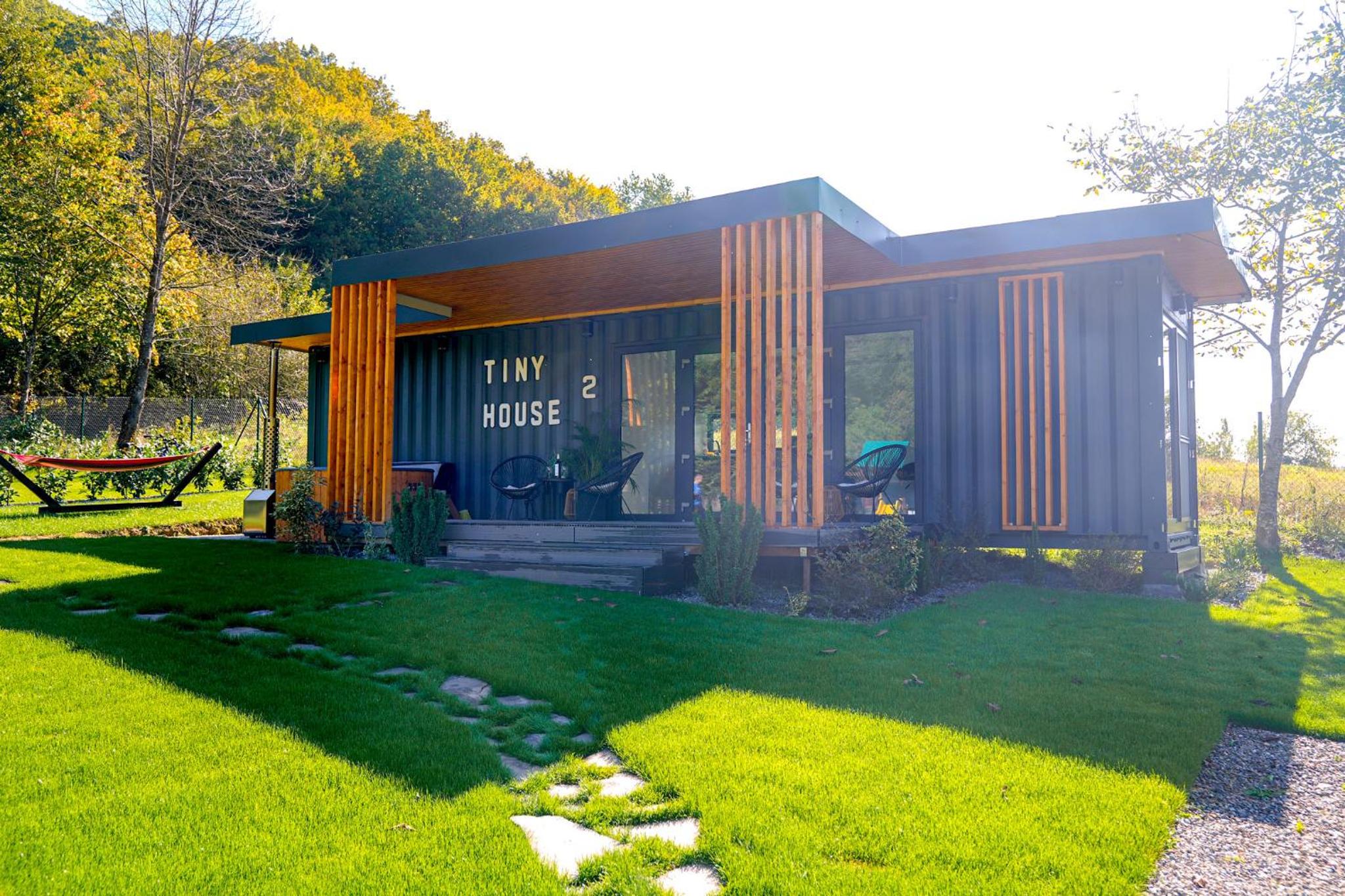 Hotel Tiny House By The Forest 2