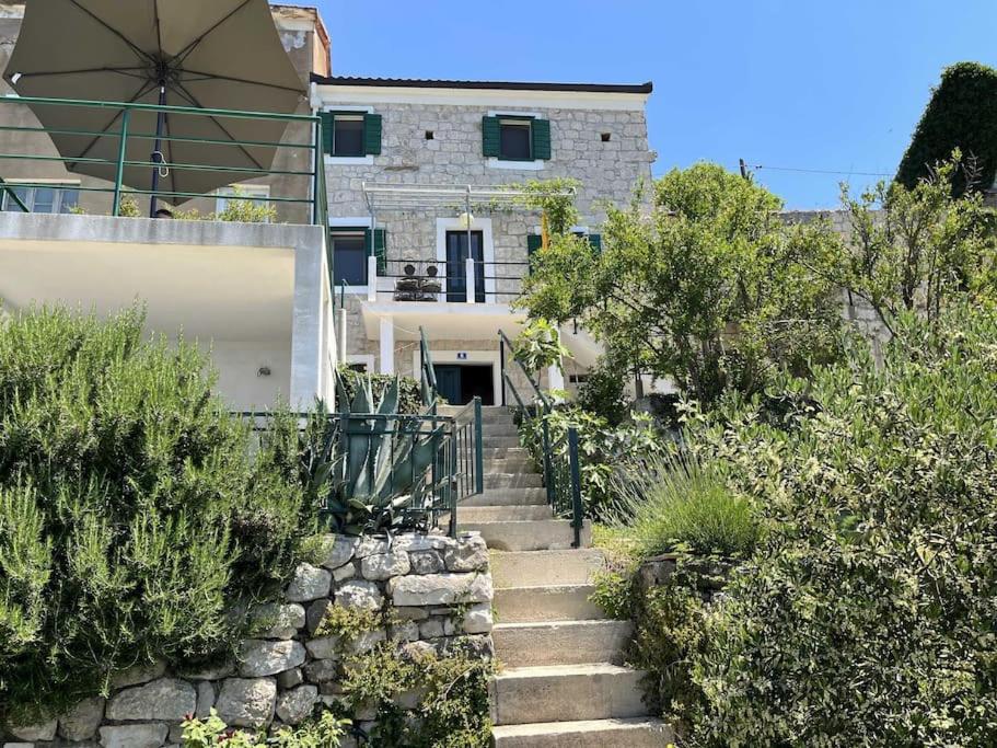 Hotel Holiday Home Arija
