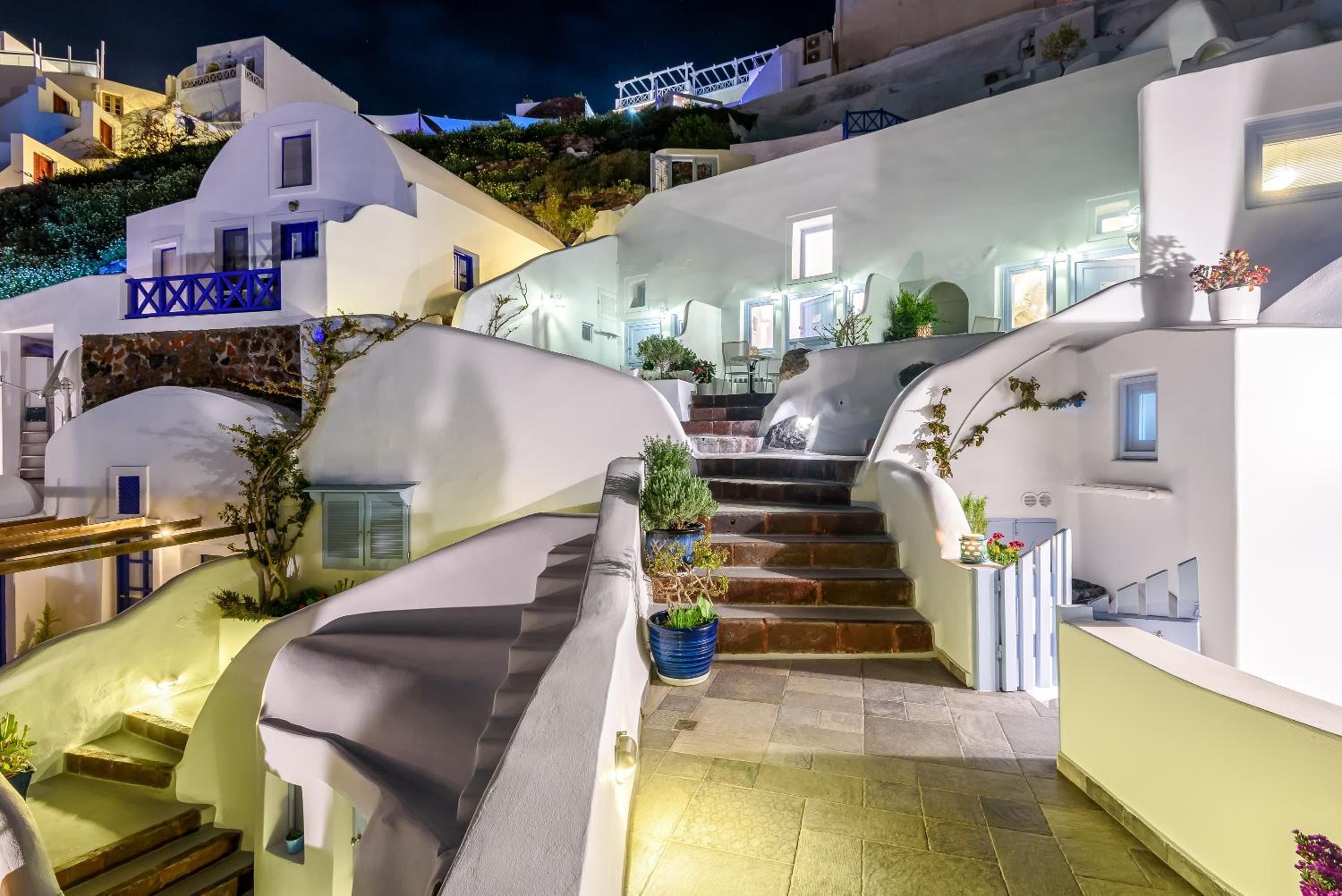 Hotel Aris Caves
