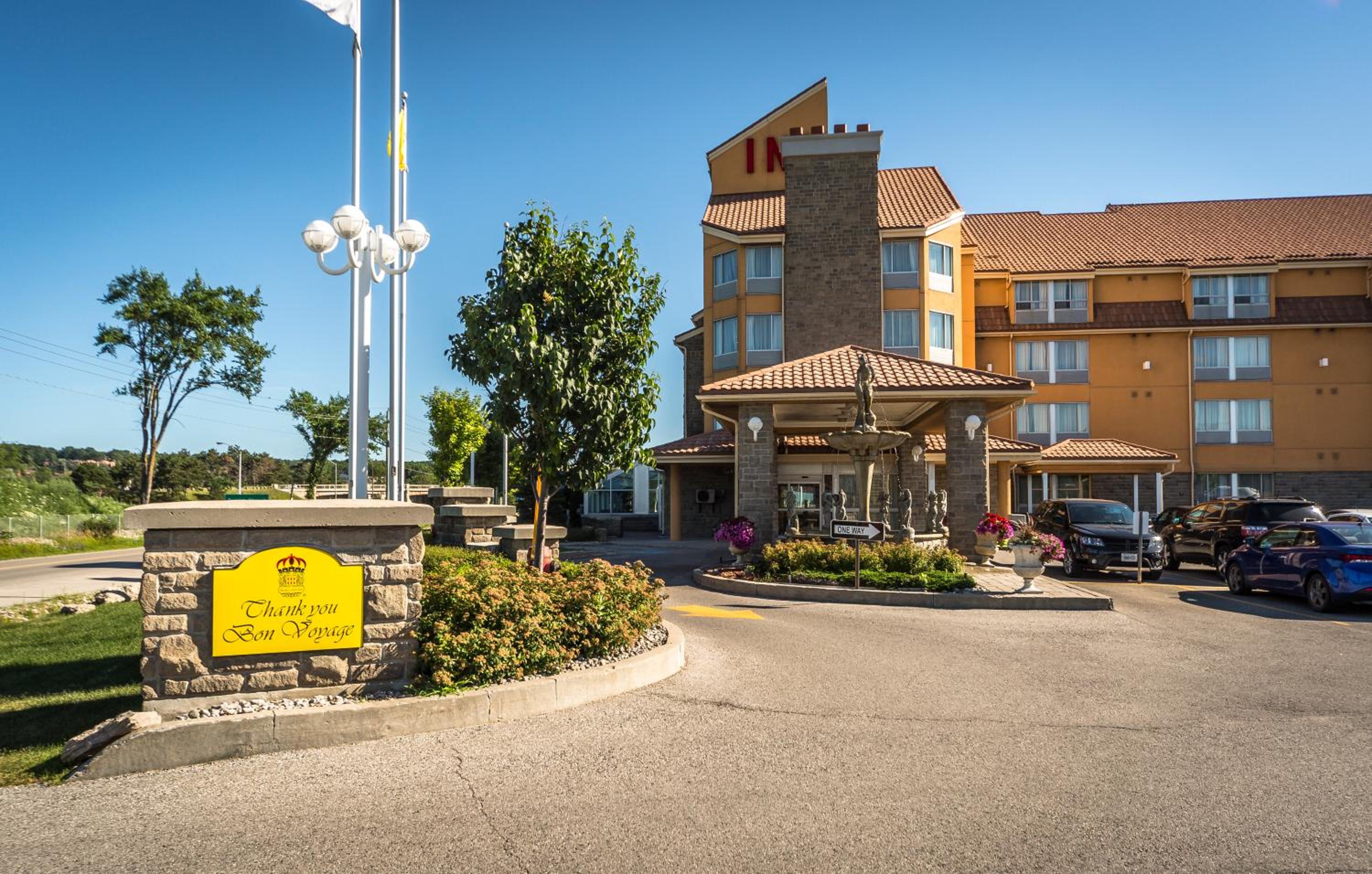 Hotel Monte Carlo Inn - Barrie Suites