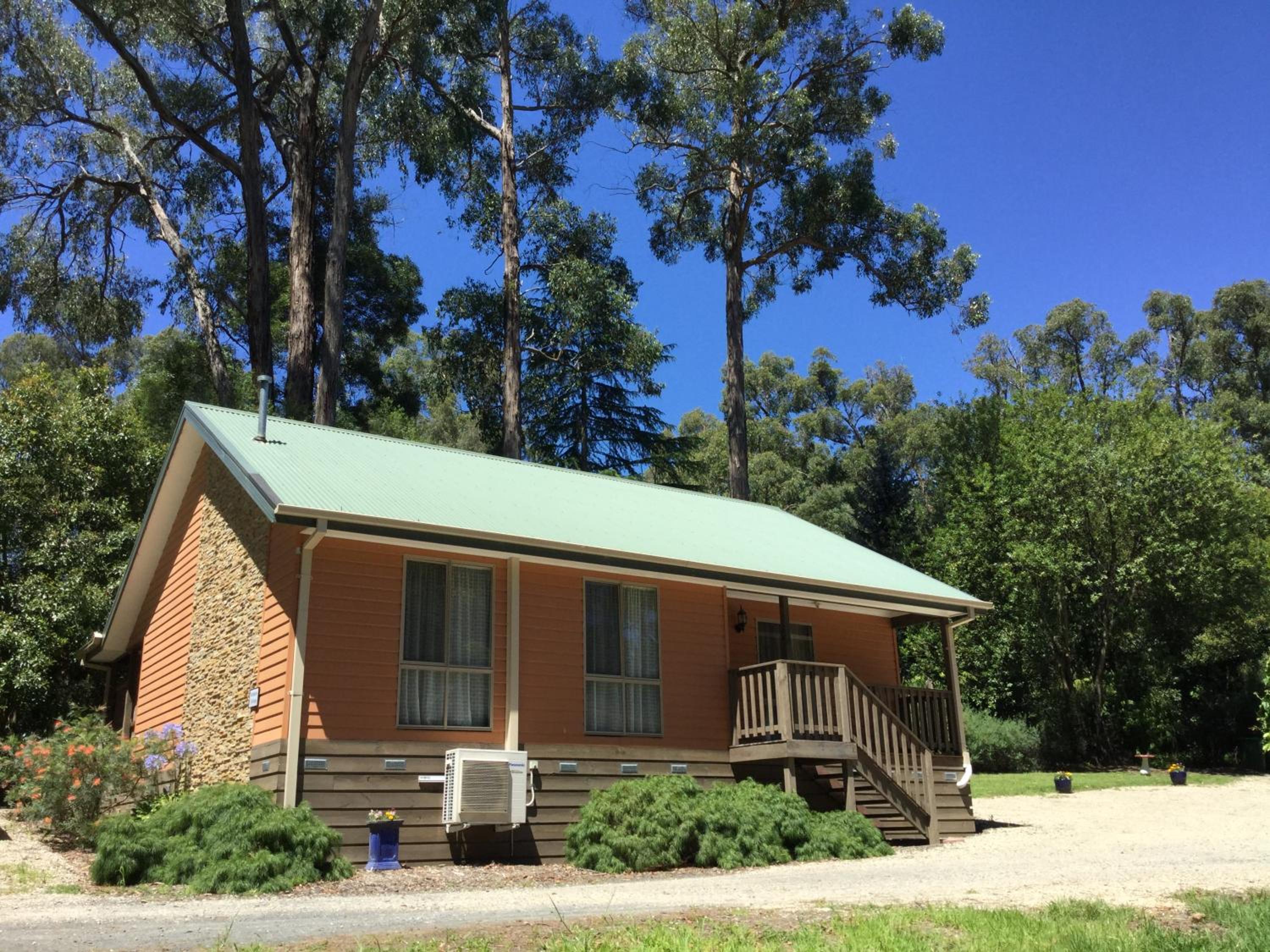 Hotel Emerald Creek Cottages