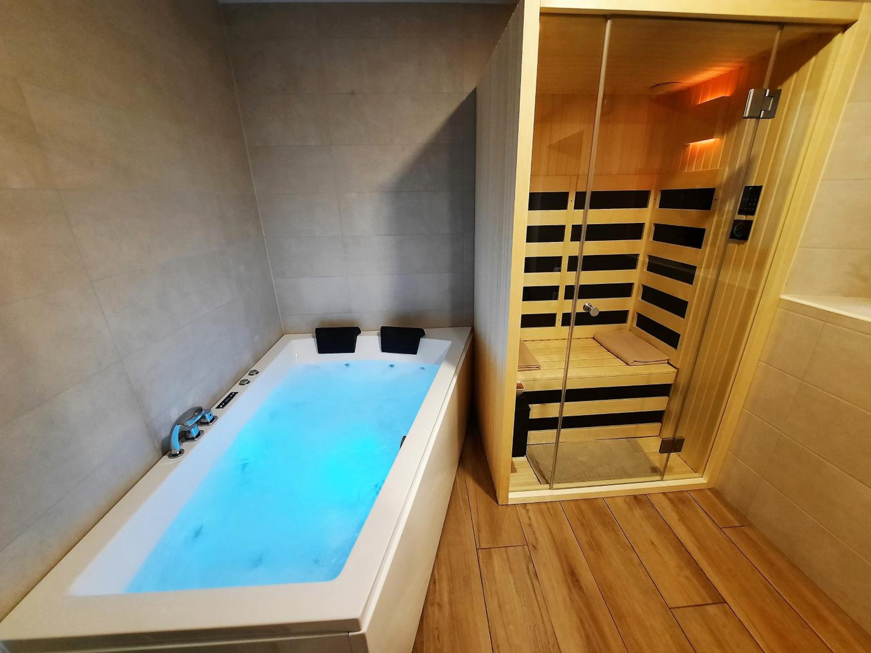 Hotel Apartments Hlapi With Spa