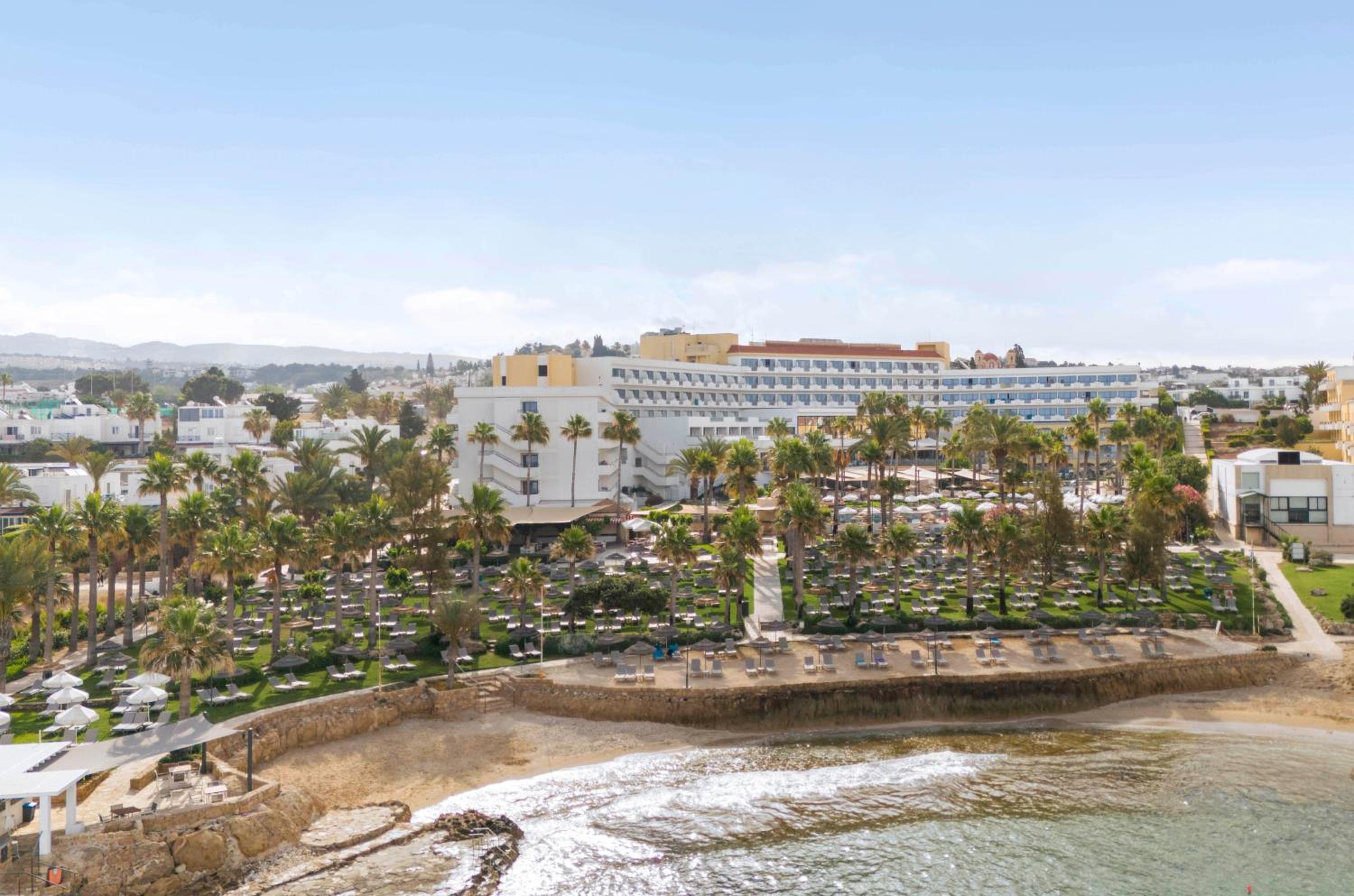 Hotel St. George Beach Hotel & Spa Resort