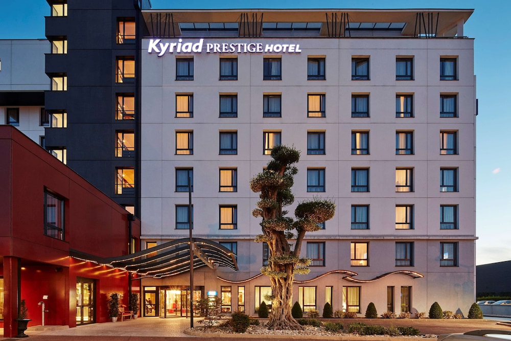 Hotel Kyriad Prestige Lyon Est - Saint Priest Eurexpo Hotel and Spa