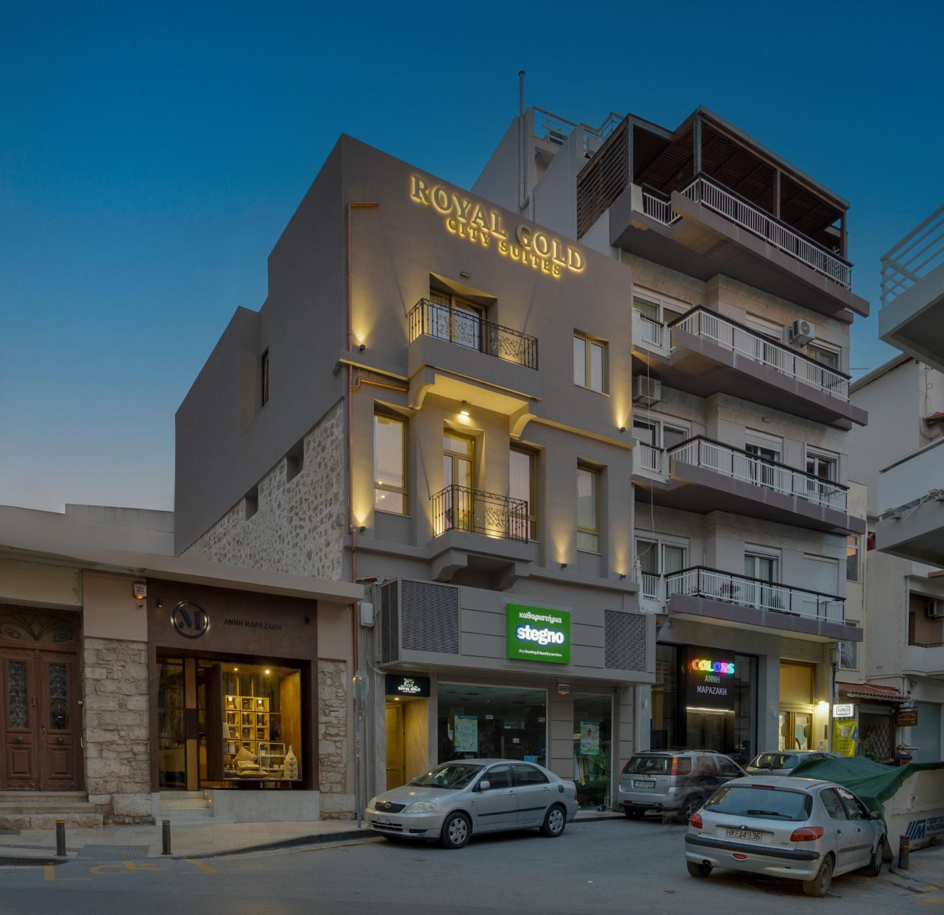 Hotel Royal Gold City Suites by Estia