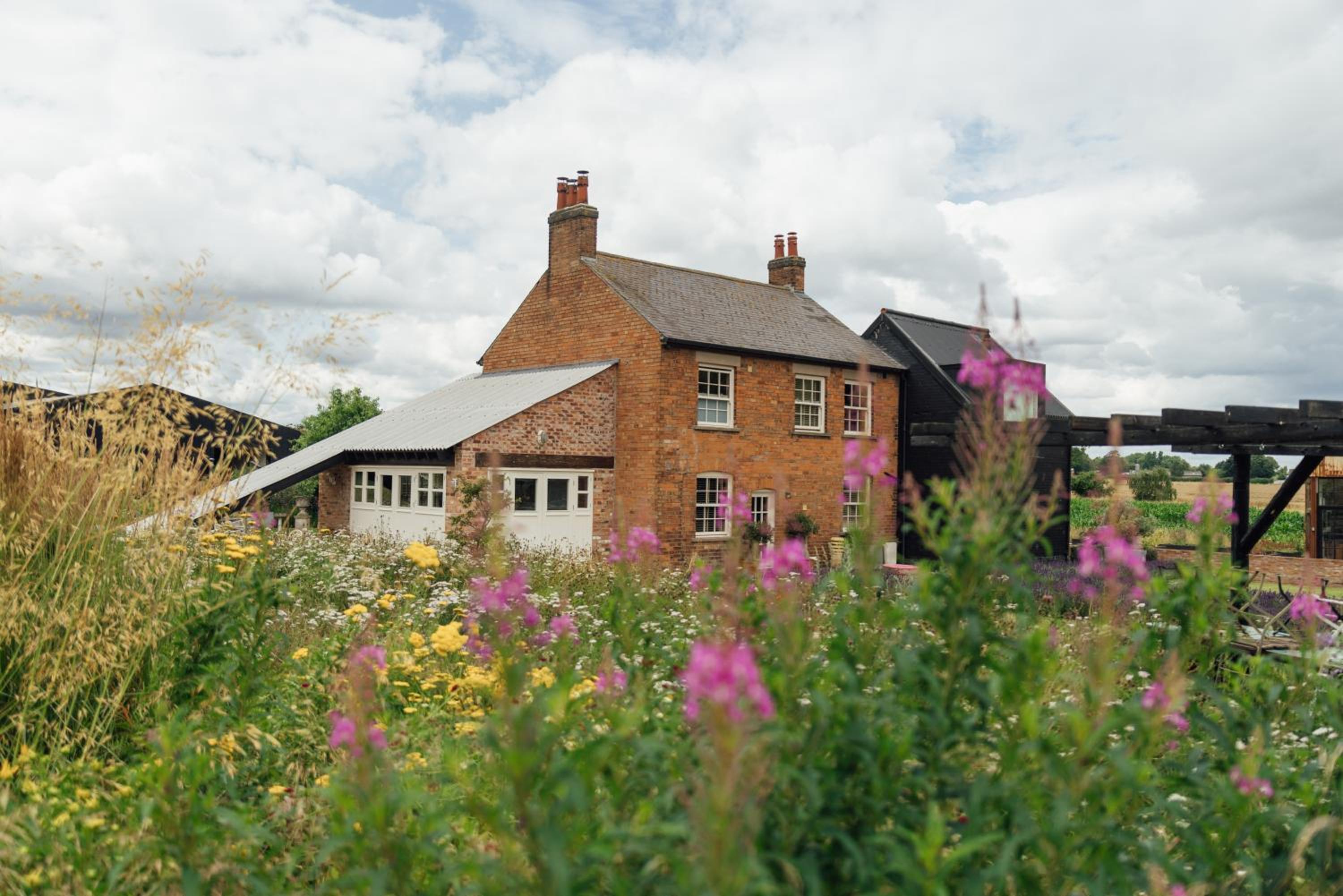 Hotel Beautiful Countryside Farmhouse